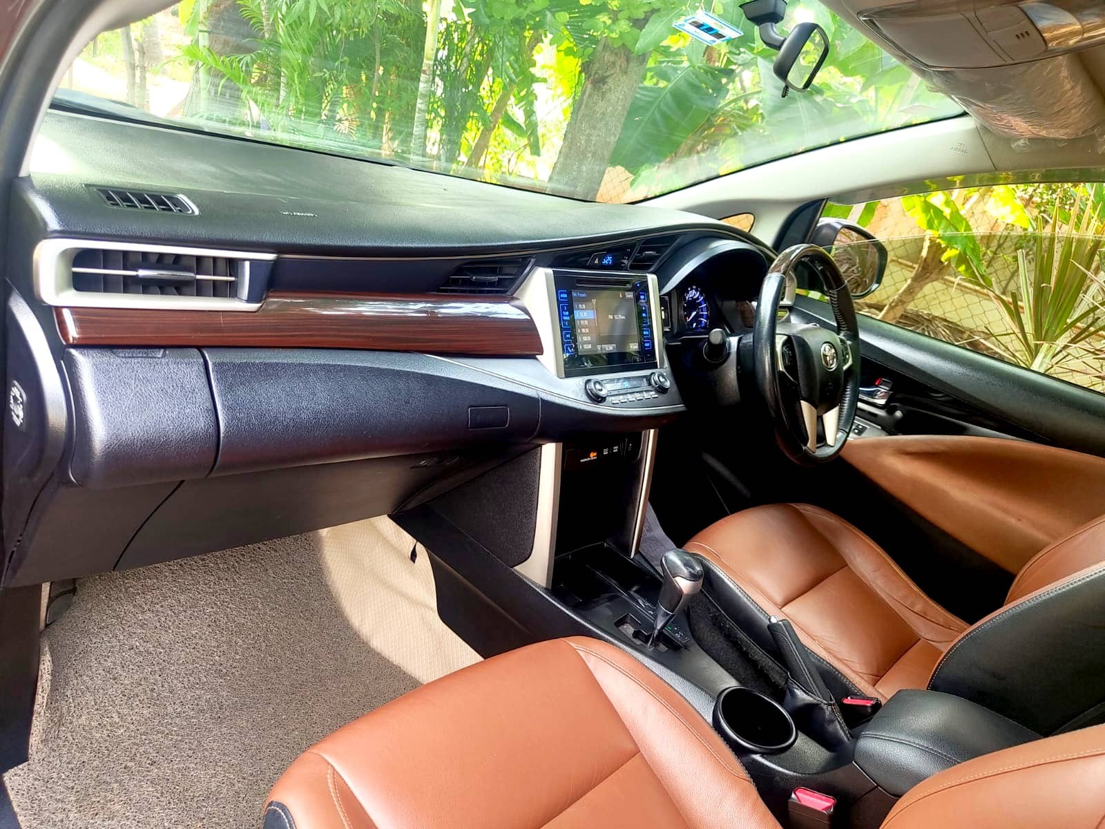 Toyota Innova Crysta - Image 2