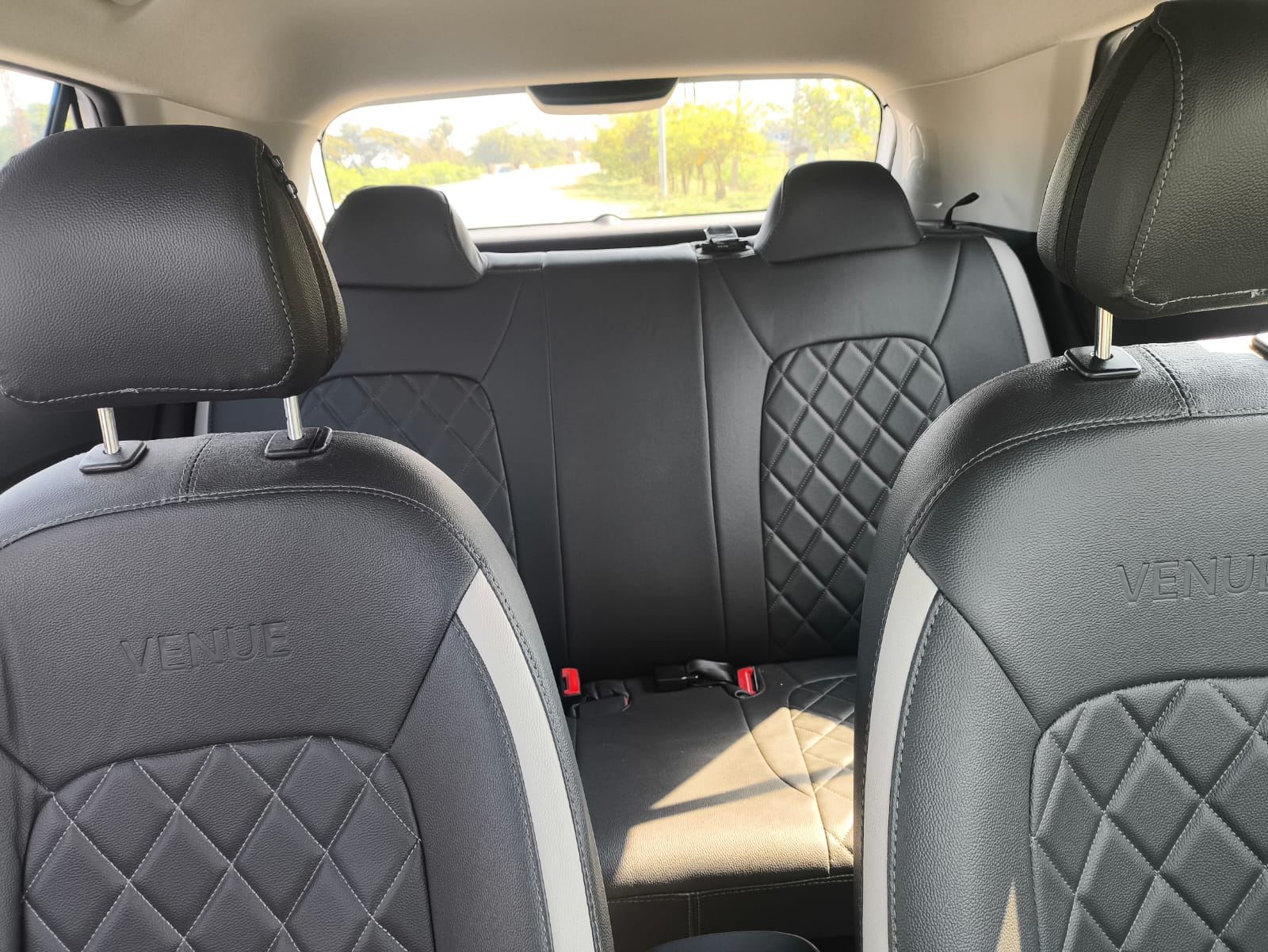 Hyundai Venue - Image 4