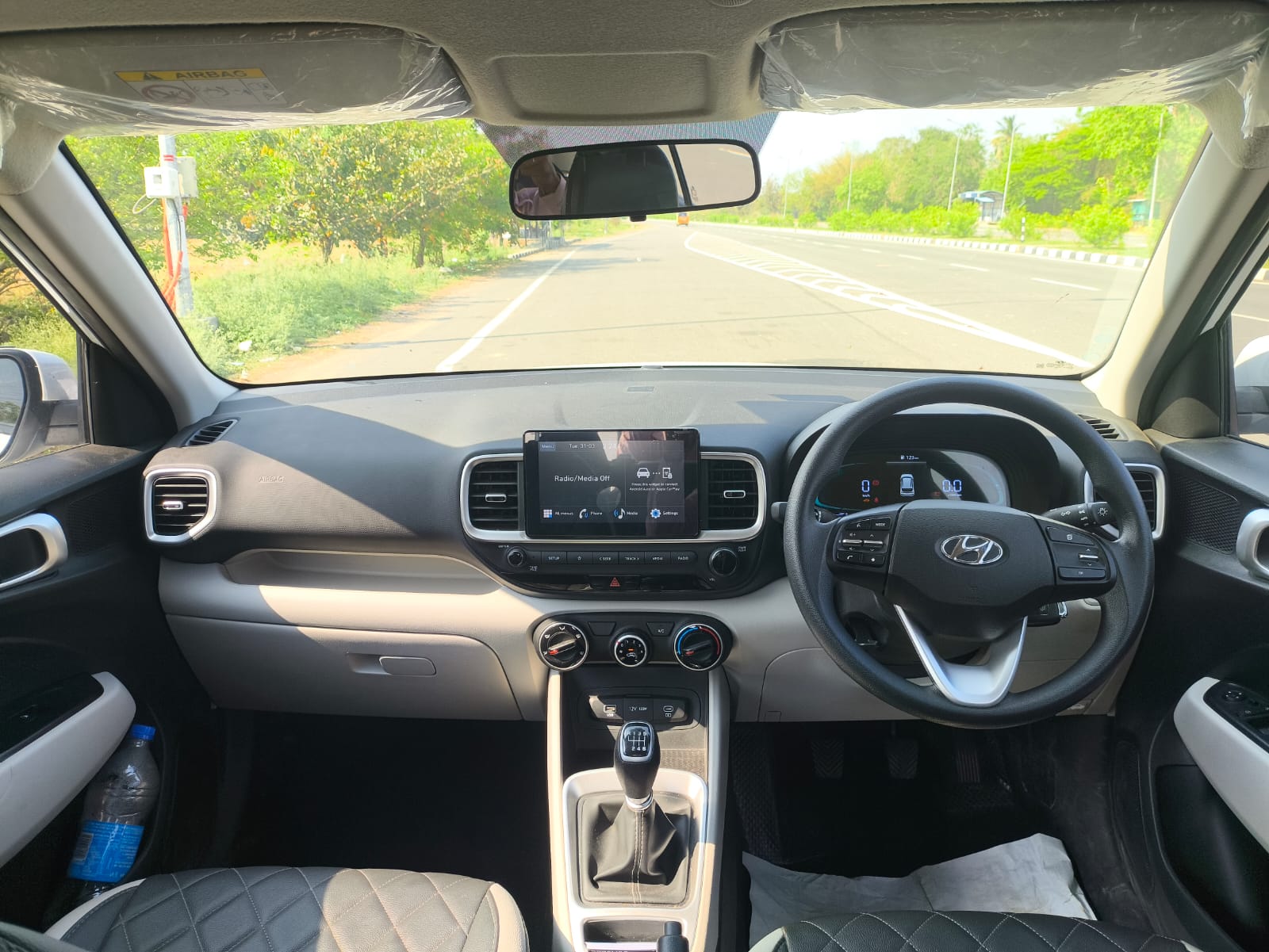 Hyundai Venue - Image 5