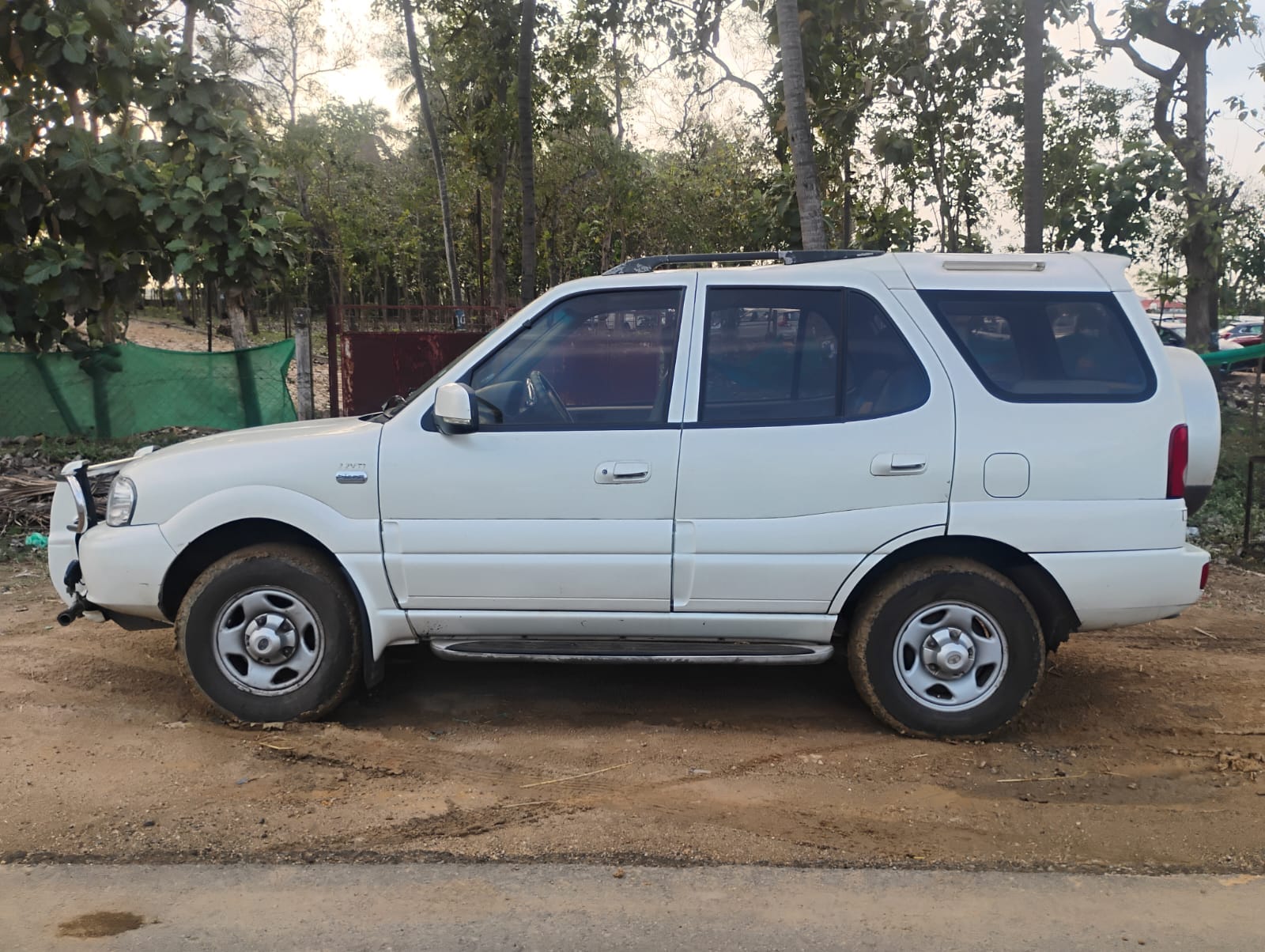 Tata Safari - Image 5