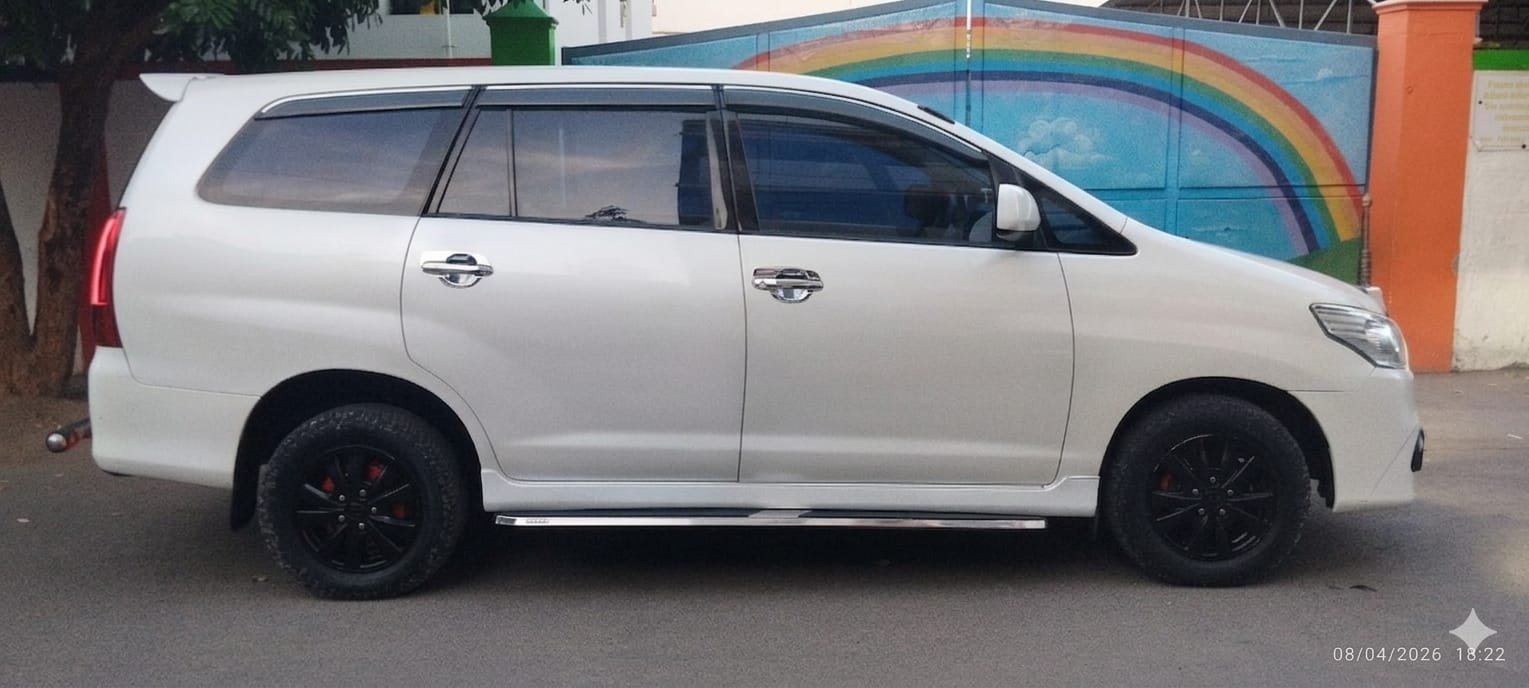 Toyota Innova Crysta - Image 2