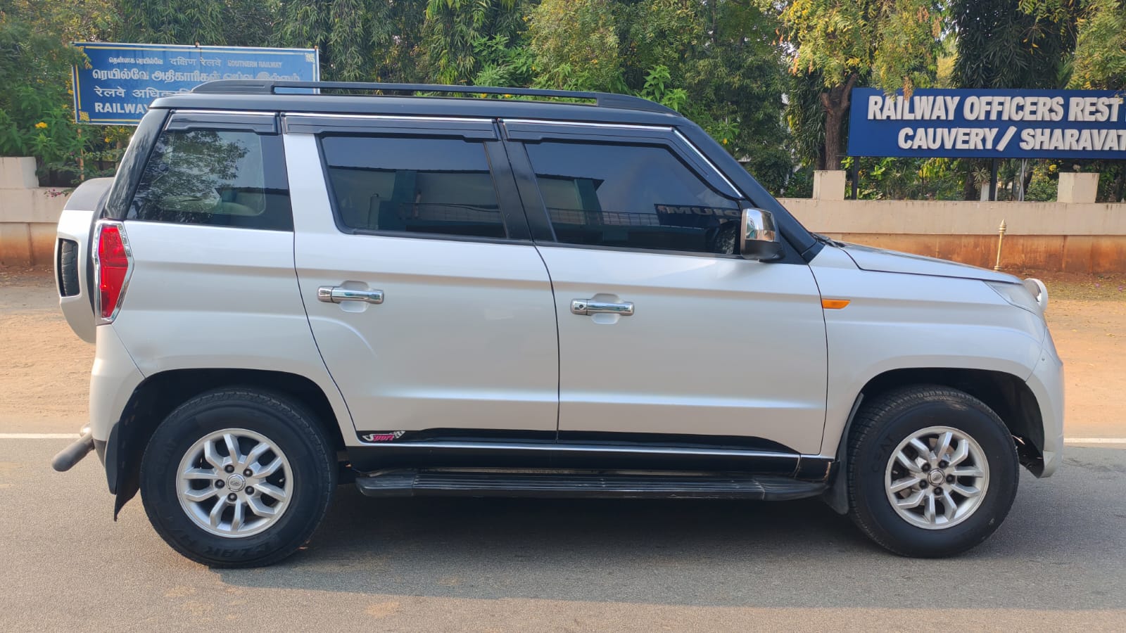 Mahindra TUV300 - Image 3