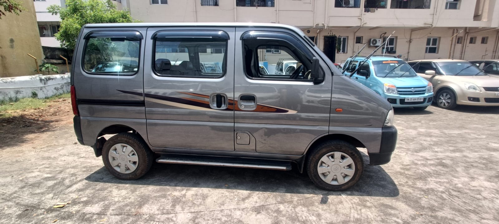 Maruti Suzuki Eeco - Image 2