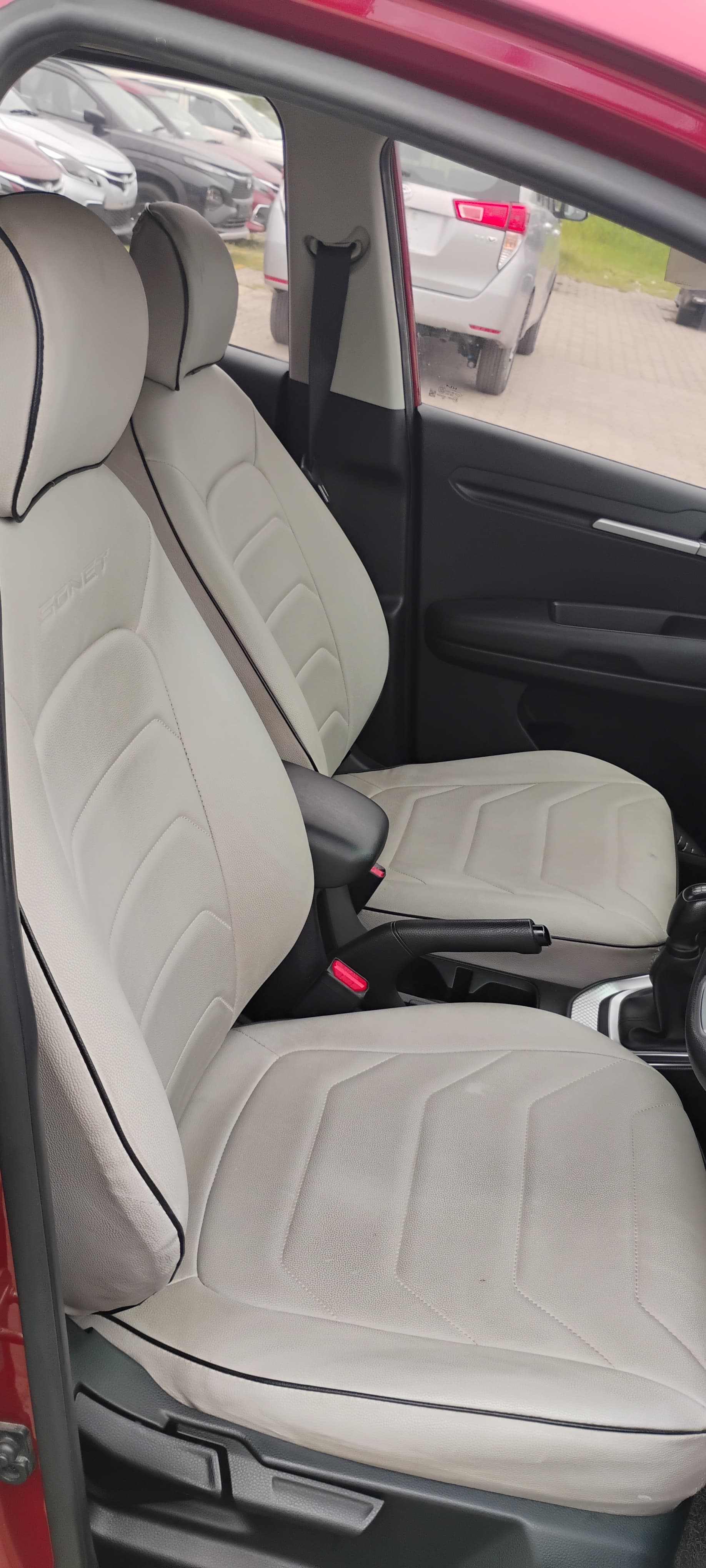 Kia Sonet - Image 12