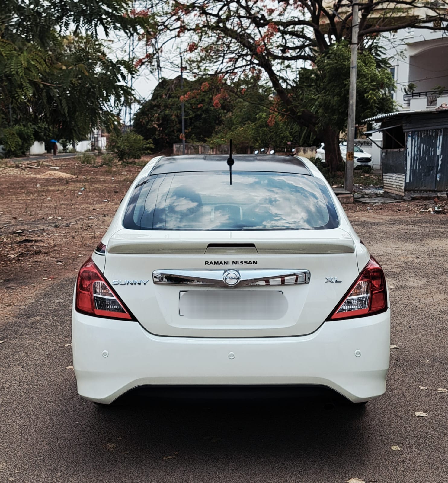 Nissan Sunny - Image 7