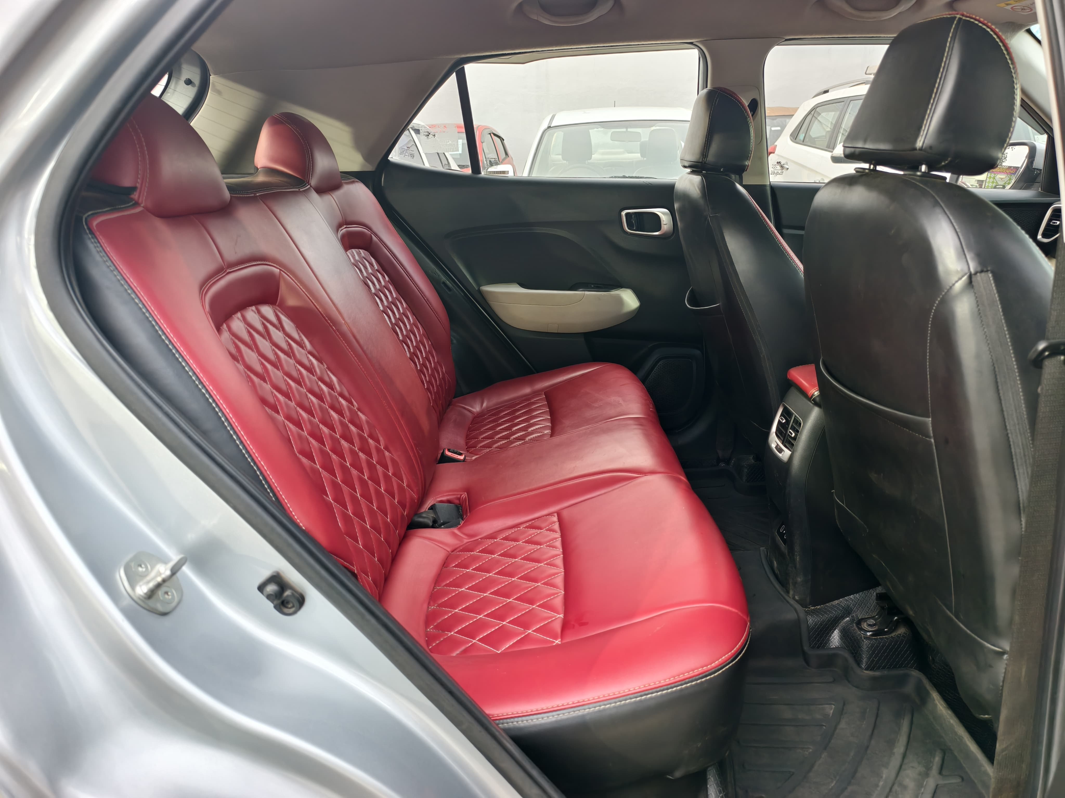 Hyundai Venue - Image 8