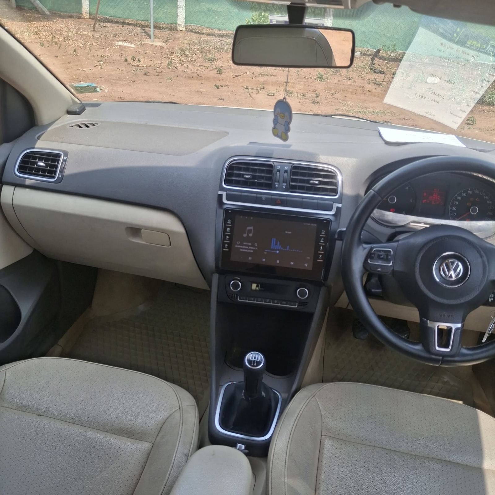 Volkswagen Vento - Image 4