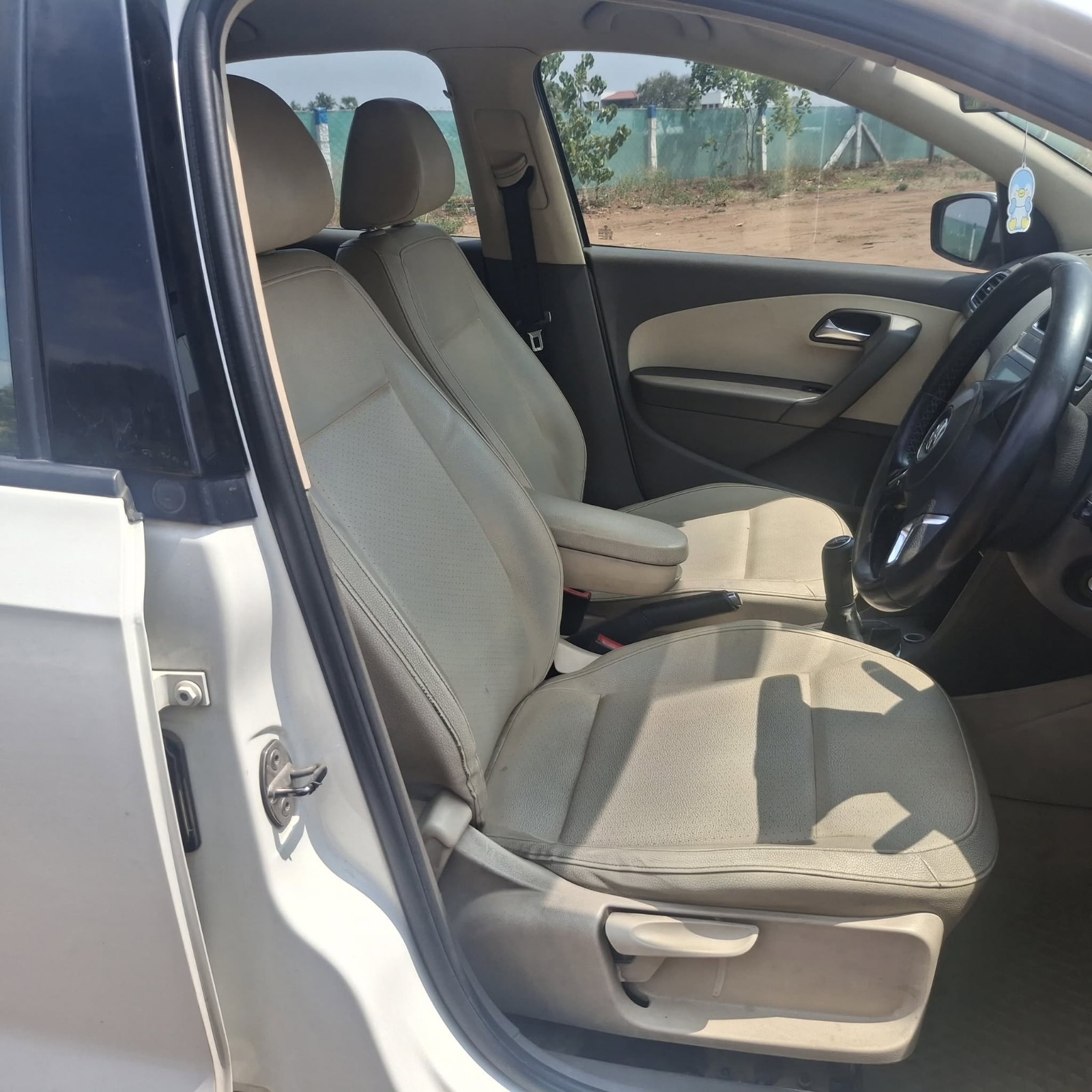 Volkswagen Vento - Image 3