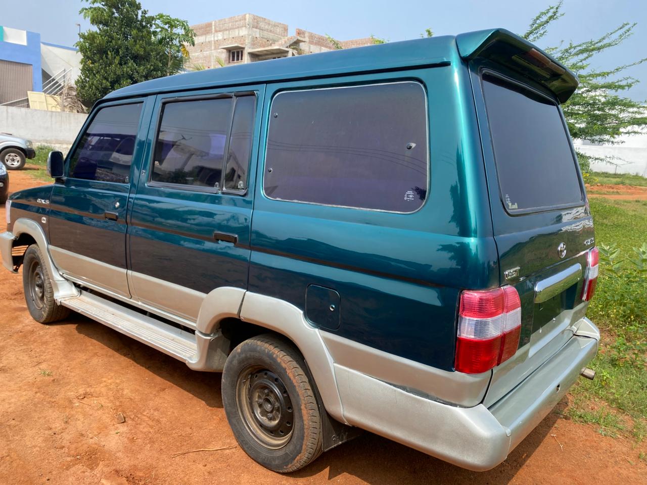 Toyota Qualis - Image 7