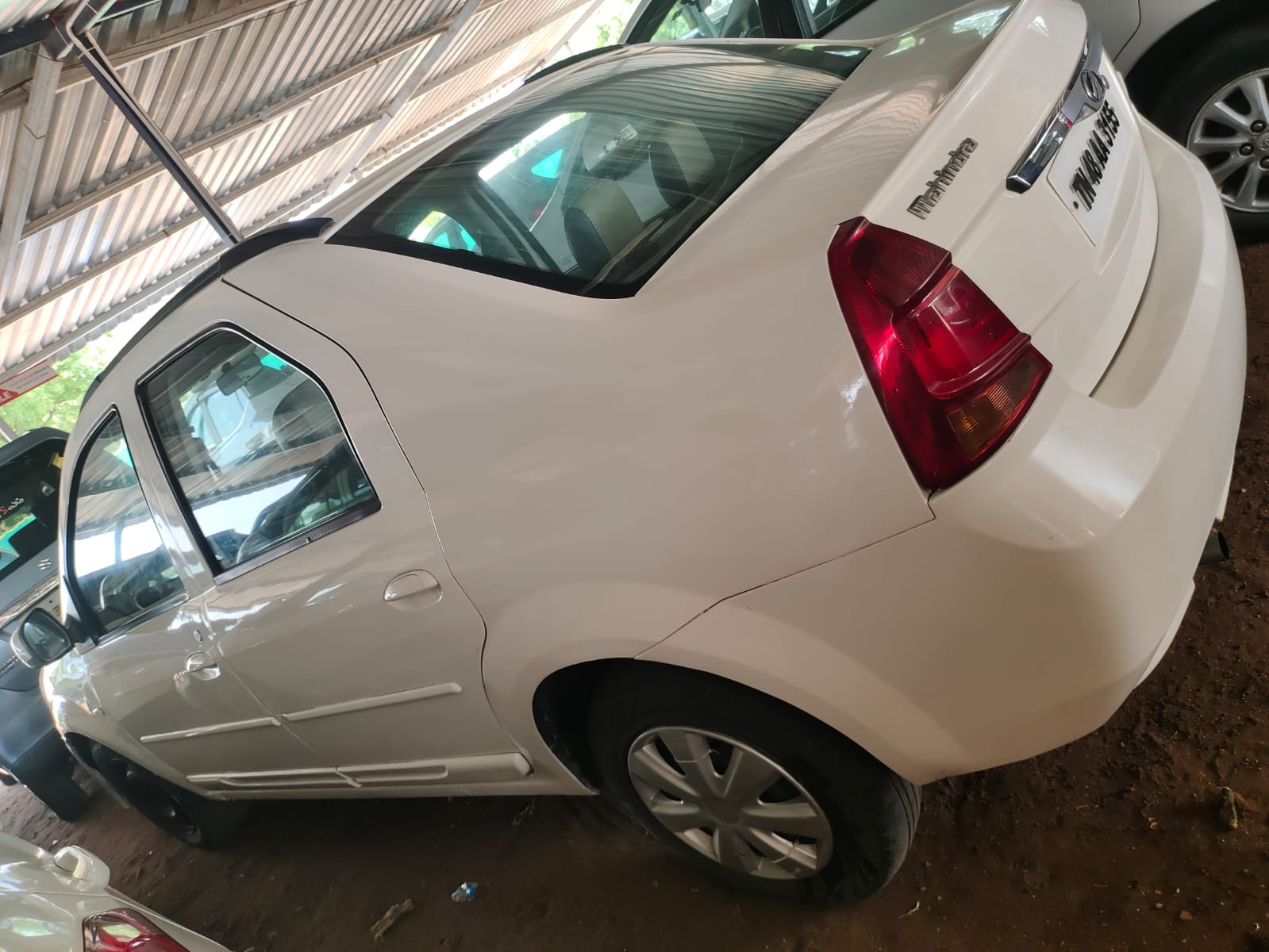 Mahindra Verito - Image 2