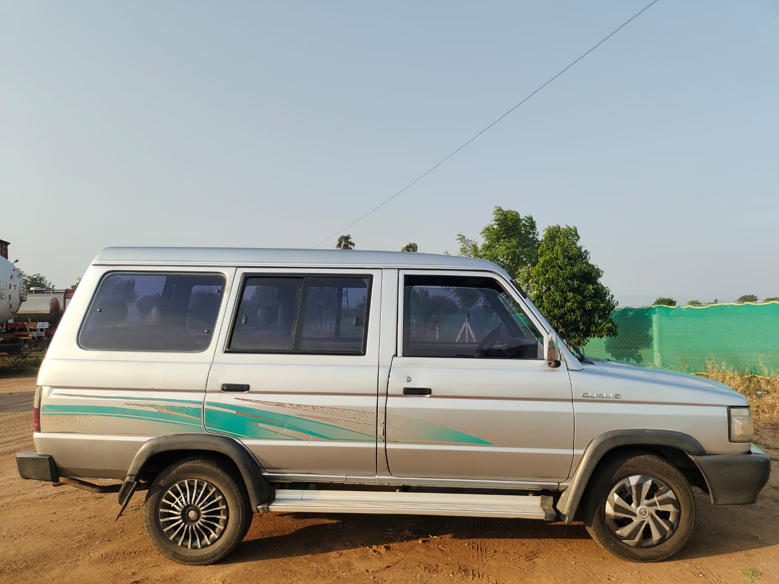 Toyota Qualis - Image 6