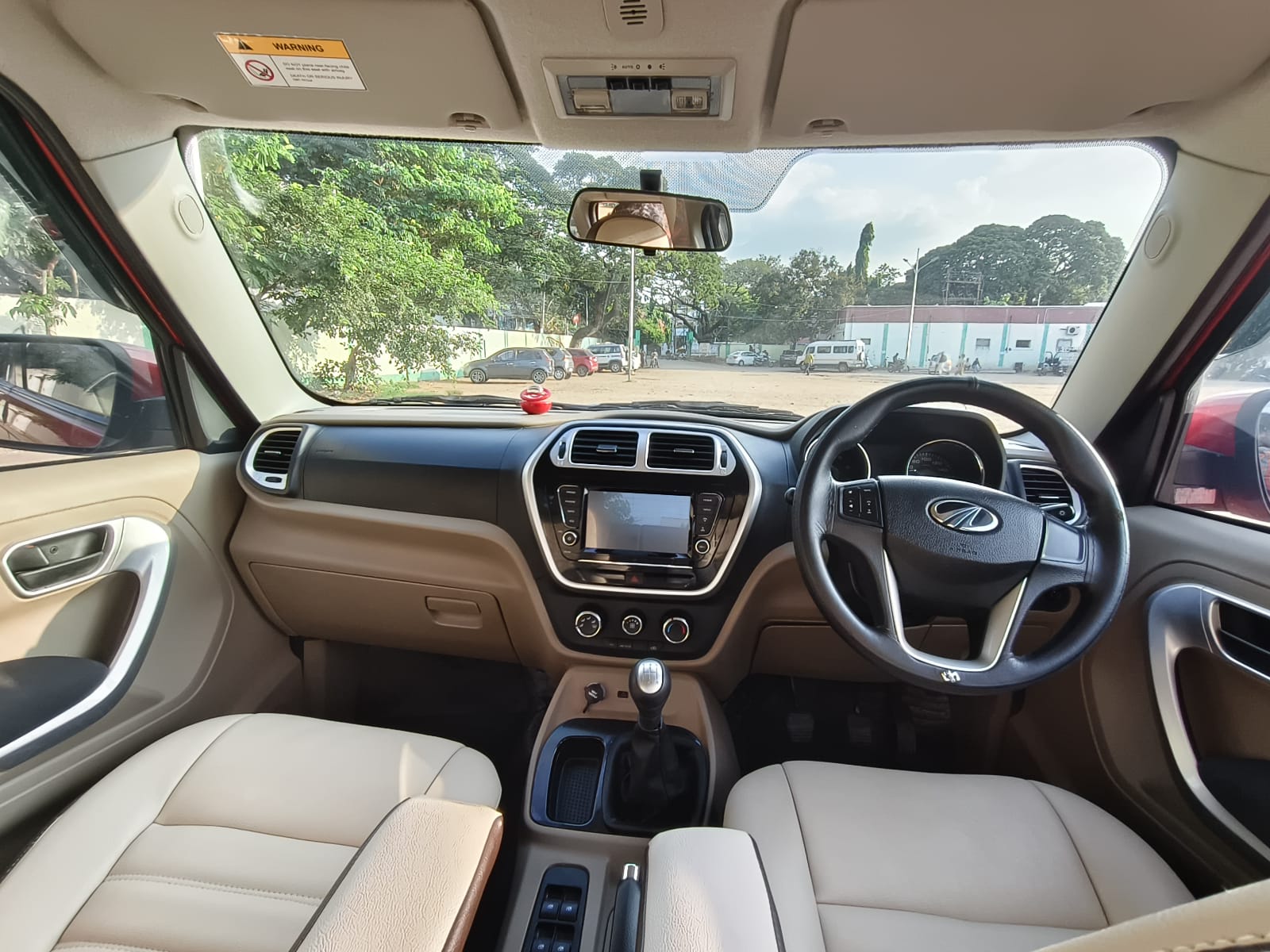 Mahindra TUV 300