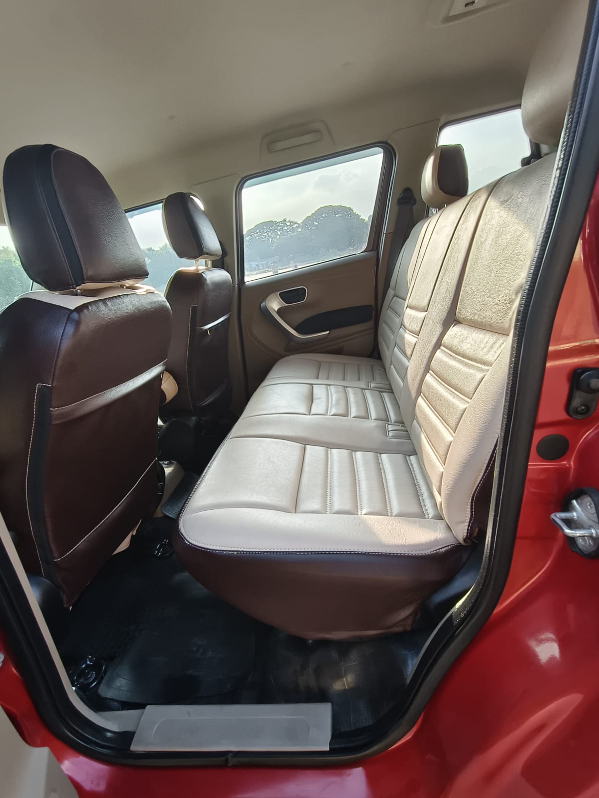 Mahindra TUV 300