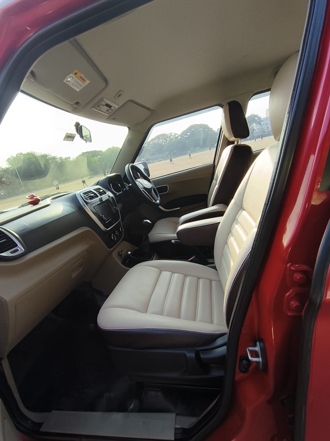 Mahindra TUV 300