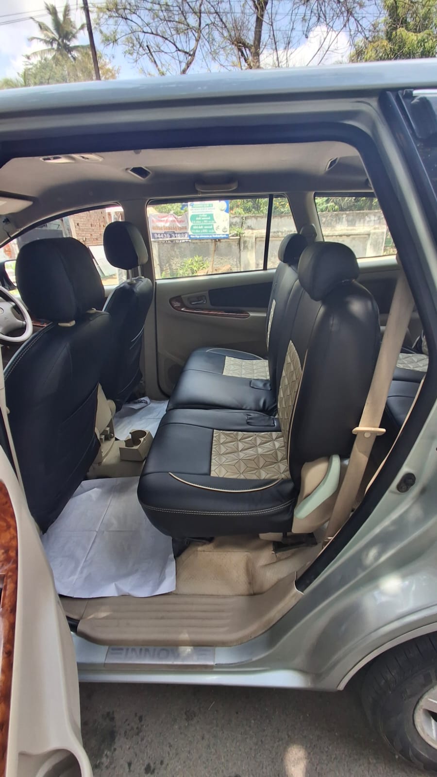 Toyota Innova - Image 9