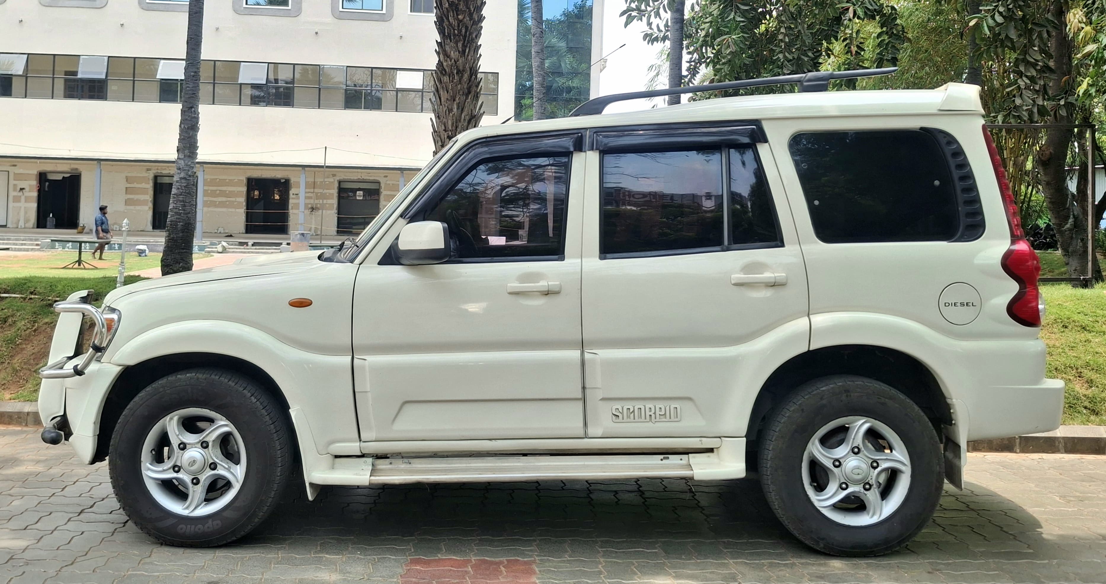 Mahindra Scorpio - Image 7