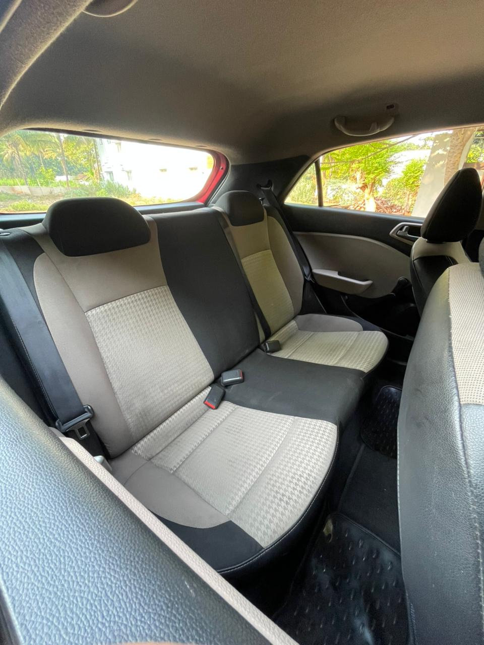 Volkswagen Polo - Image 11