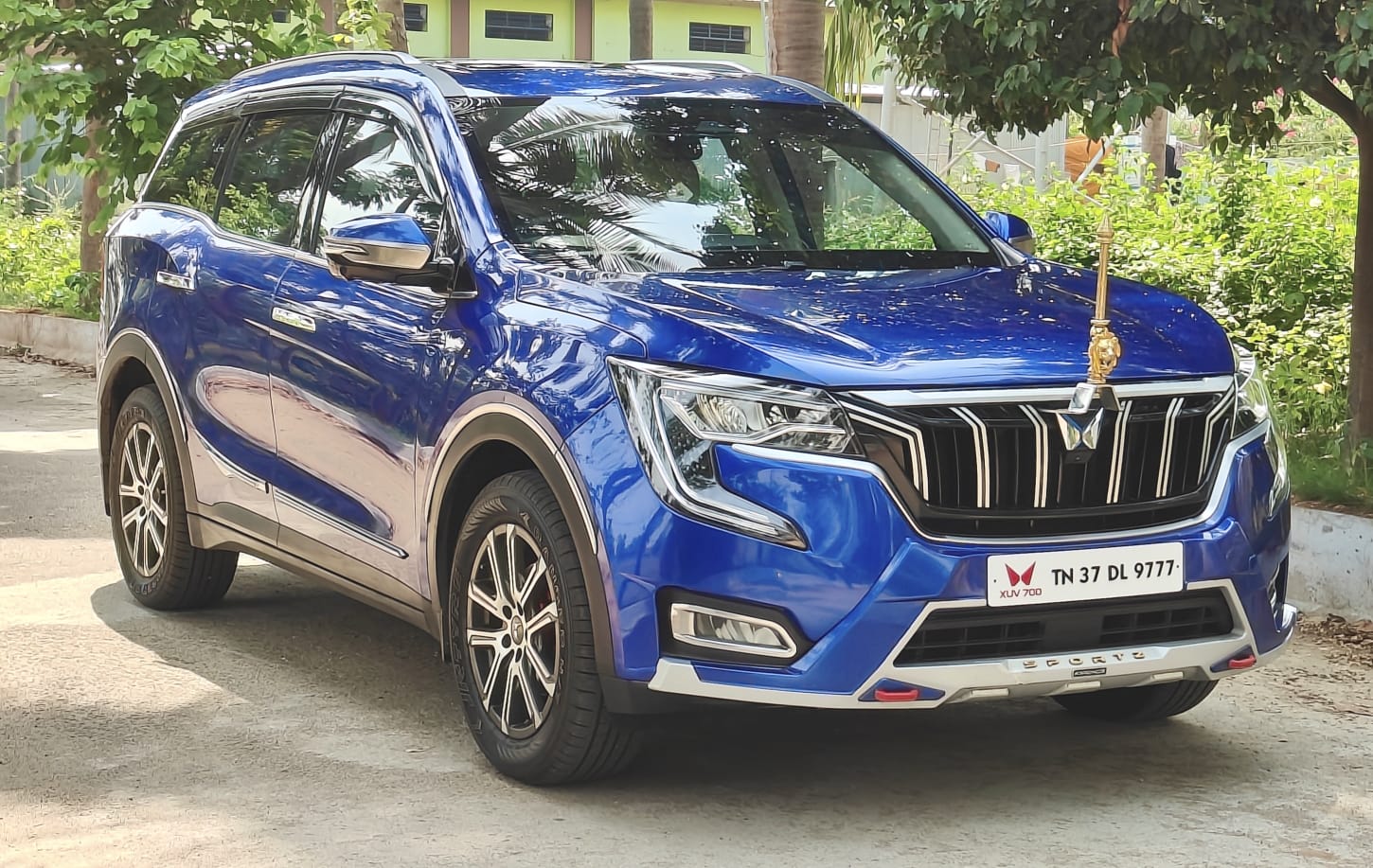 Mahindra XUV700 - Image 8