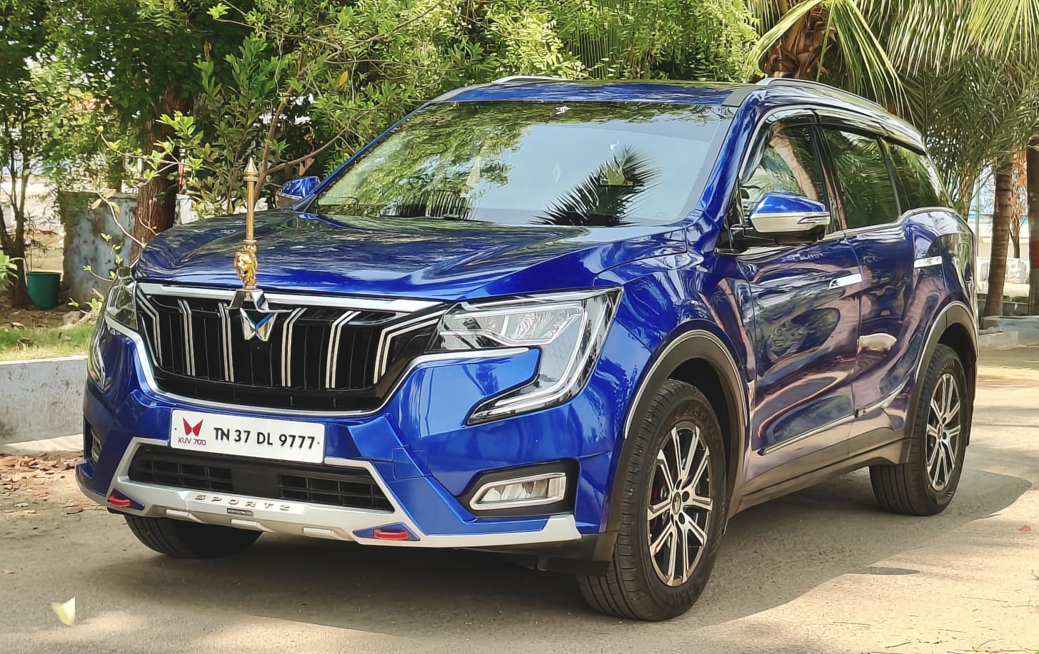 Mahindra XUV700 - Image 2