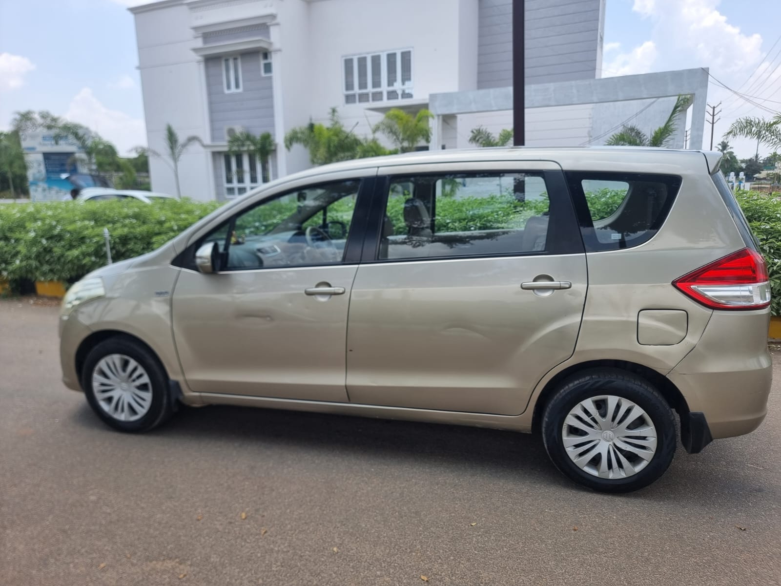 Maruti Suzuki Ertiga - Image 2