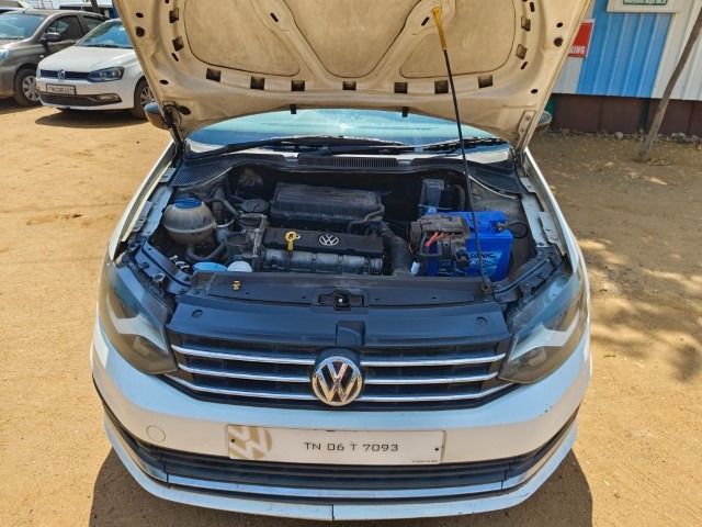 Volkswagen Vento - Image 11