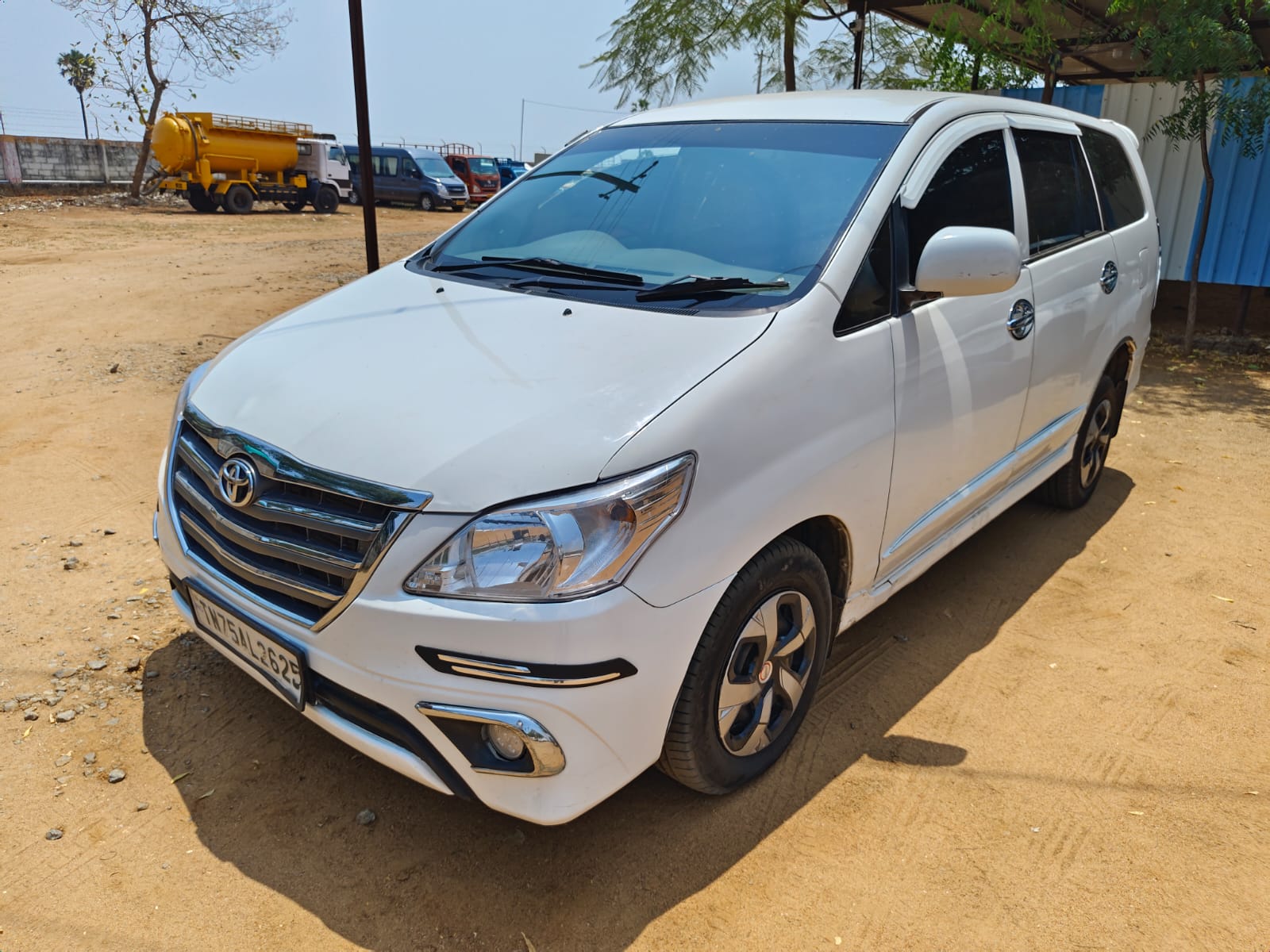 Toyota Innova - Image 11