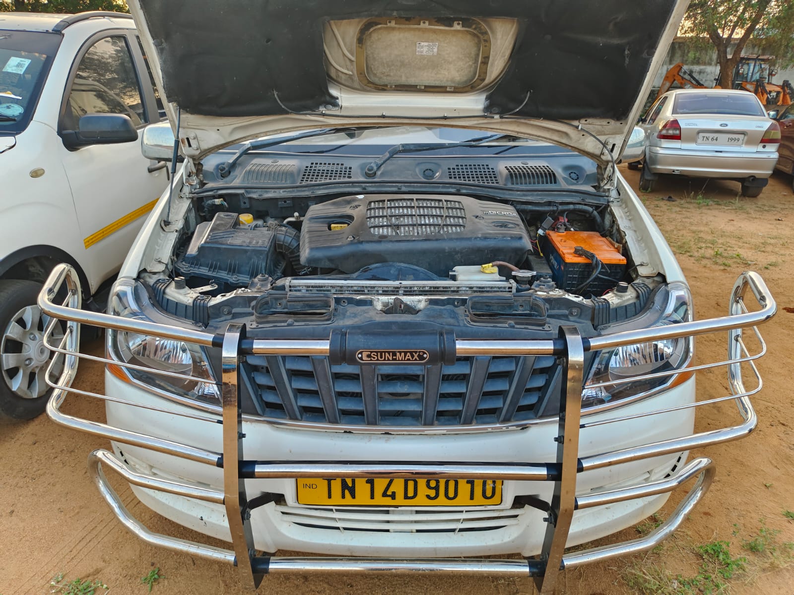 Mahindra Xylo - Image 10