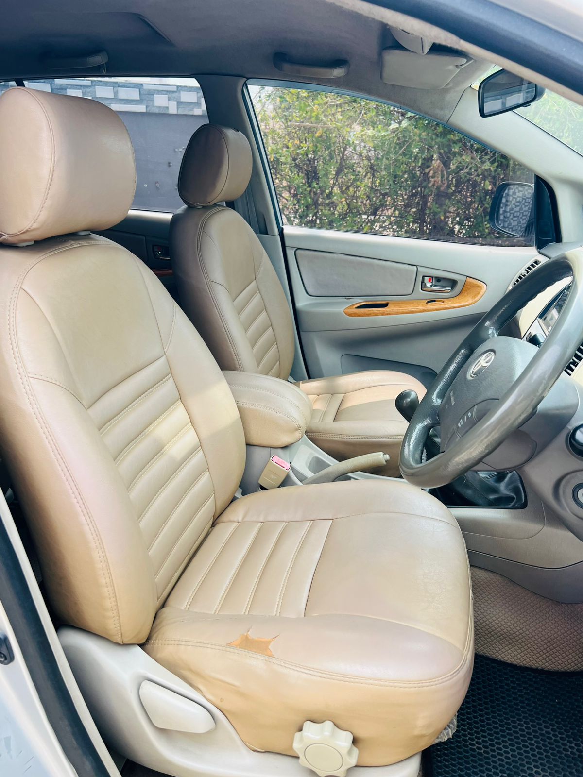 Toyota Innova - Image 18