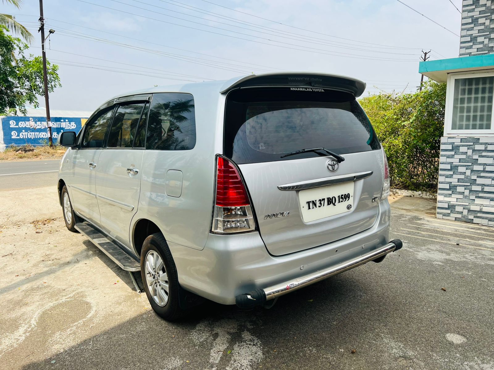 Toyota Innova - Image 12