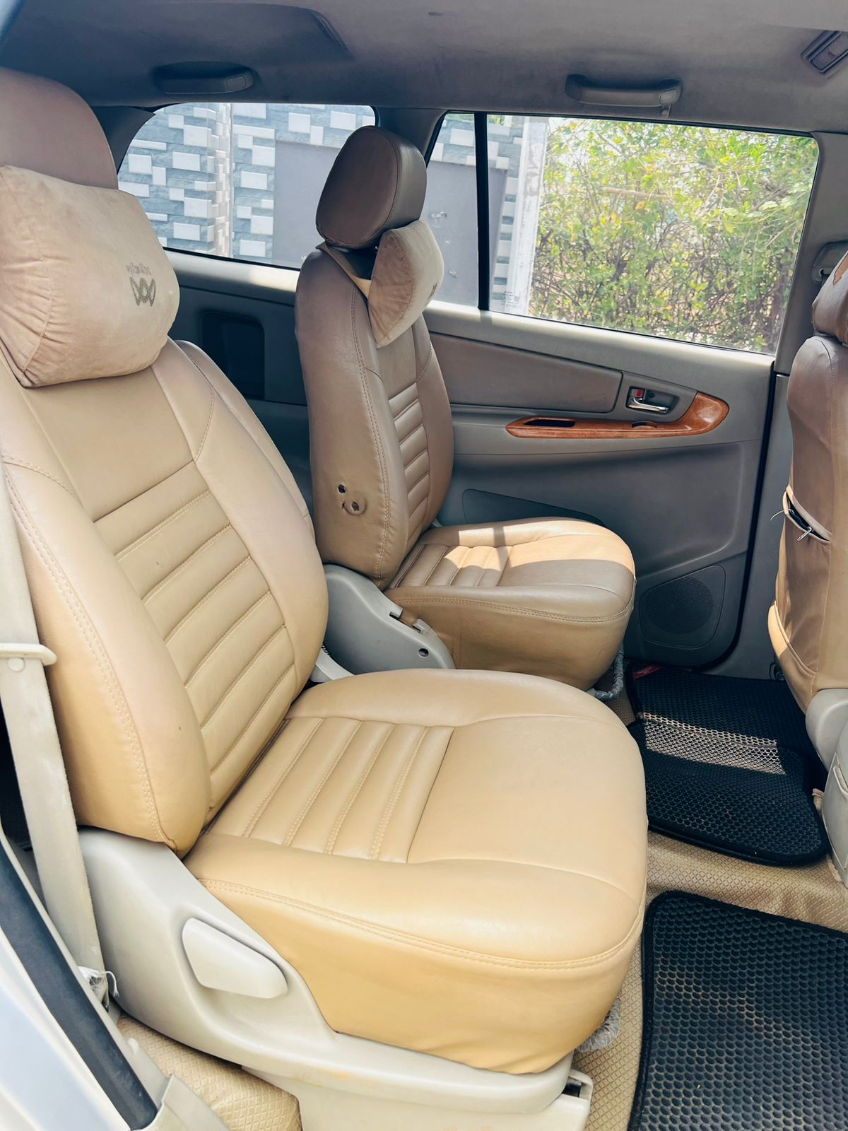 Toyota Innova - Image 16