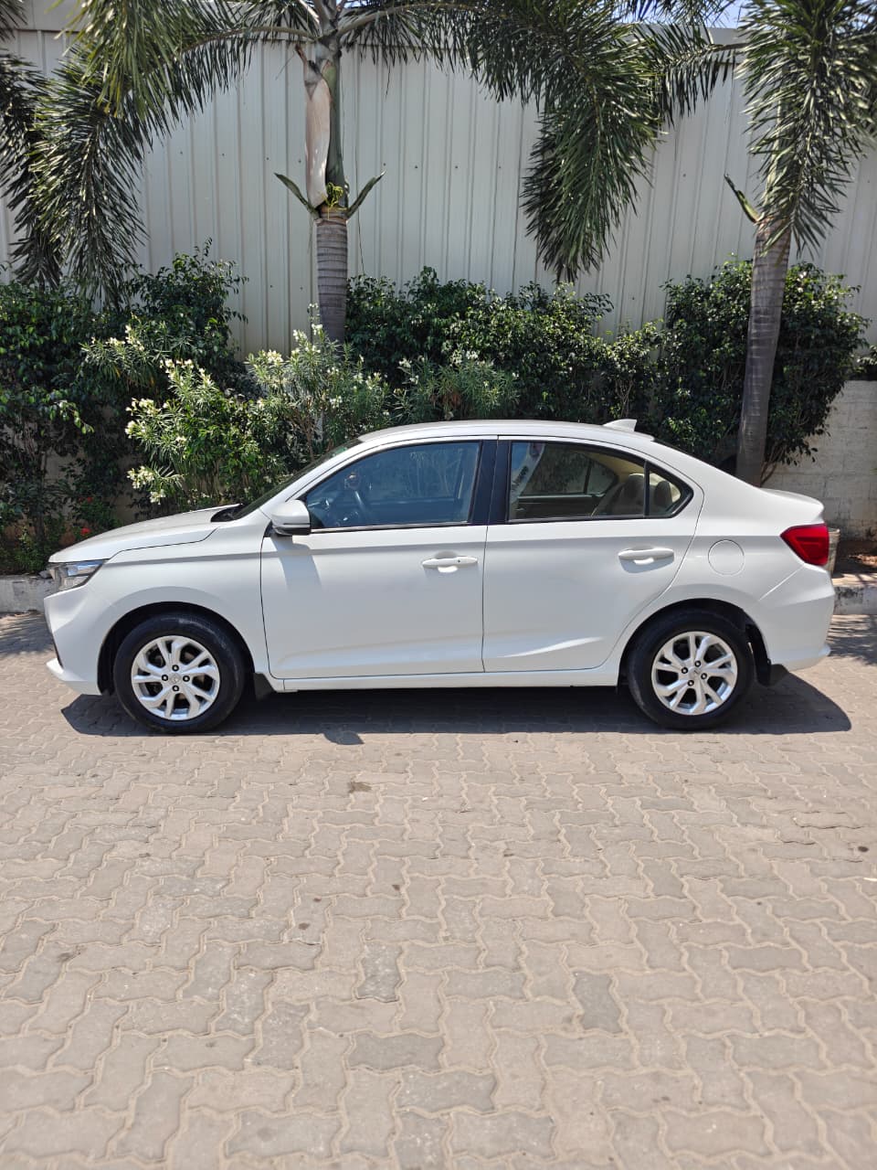 Honda Amaze - Image 2