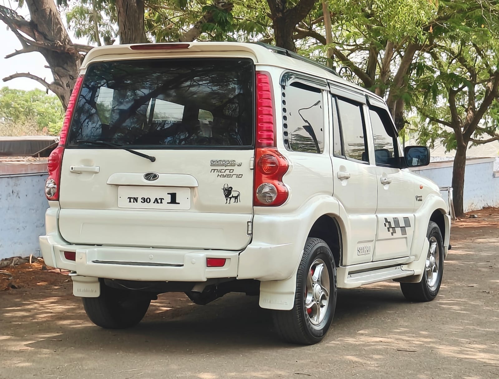 Mahindra Scorpio - Image 20