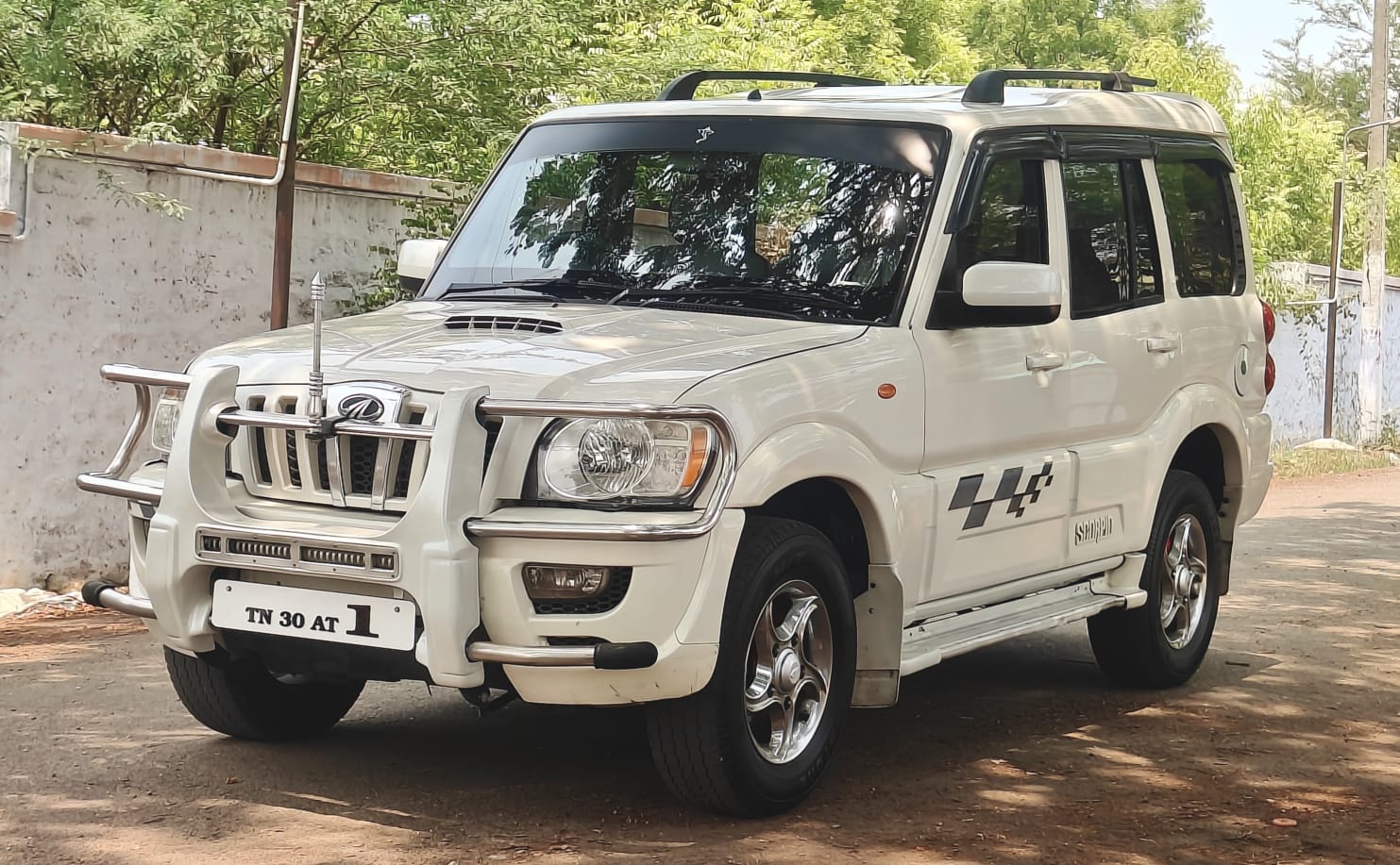 Mahindra Scorpio - Image 15