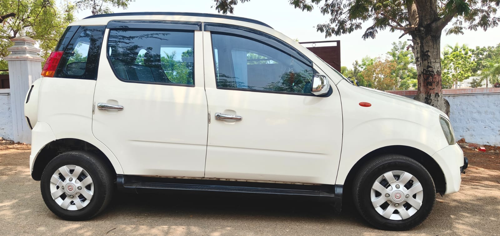 Mahindra Quanto - Image 16