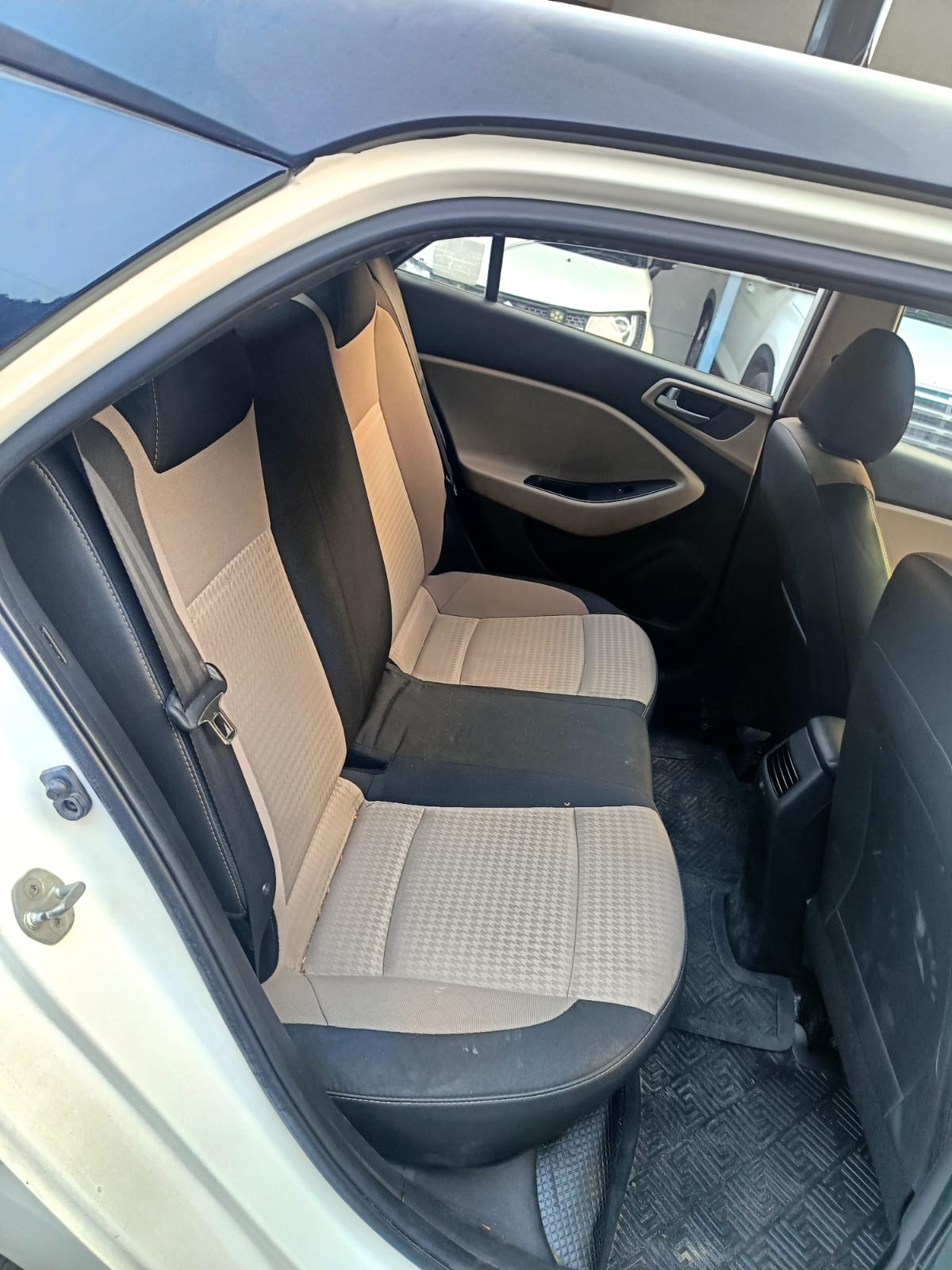 Hyundai i20 - Image 16