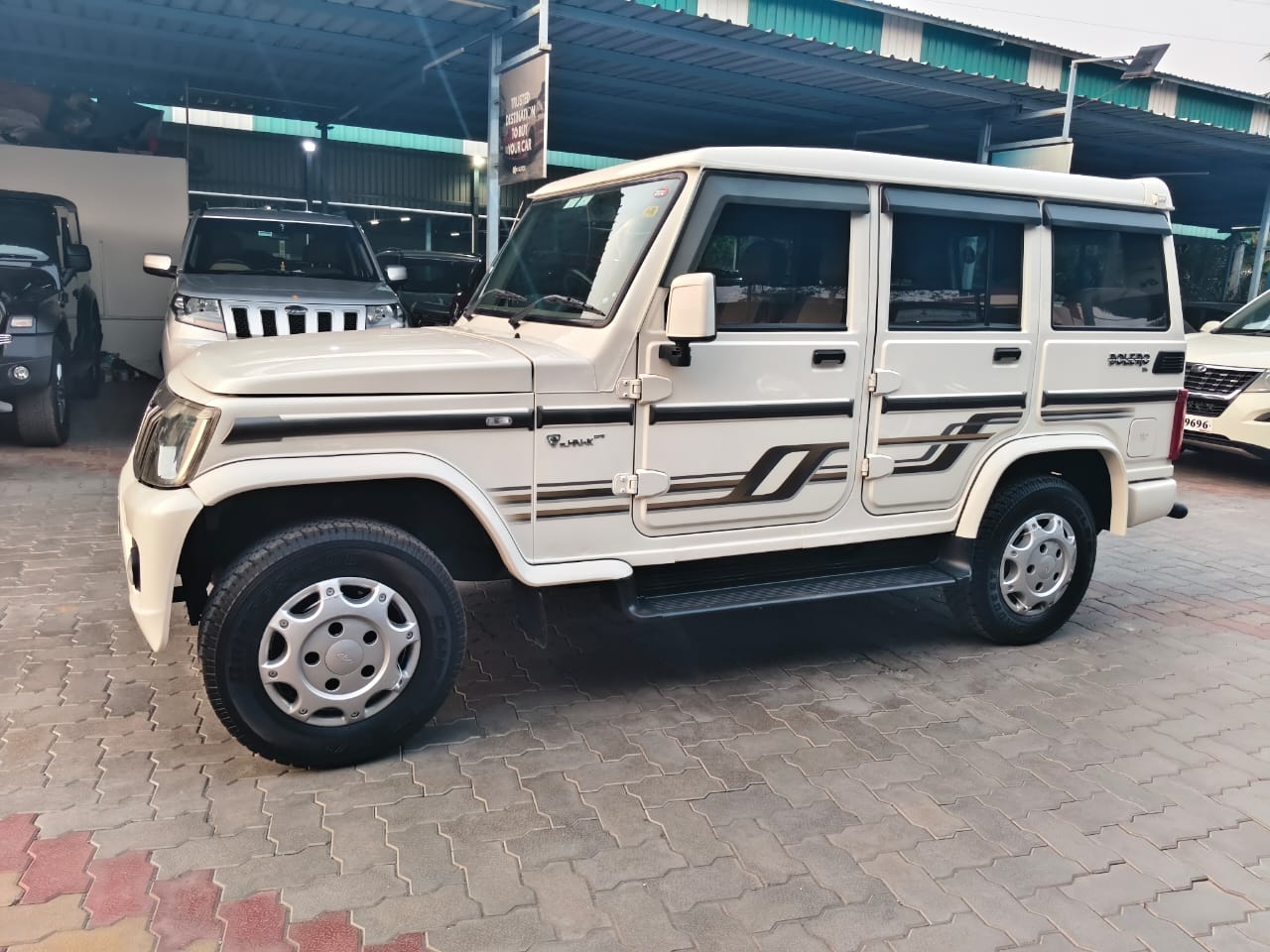 Mahindra Bolero - Image 6