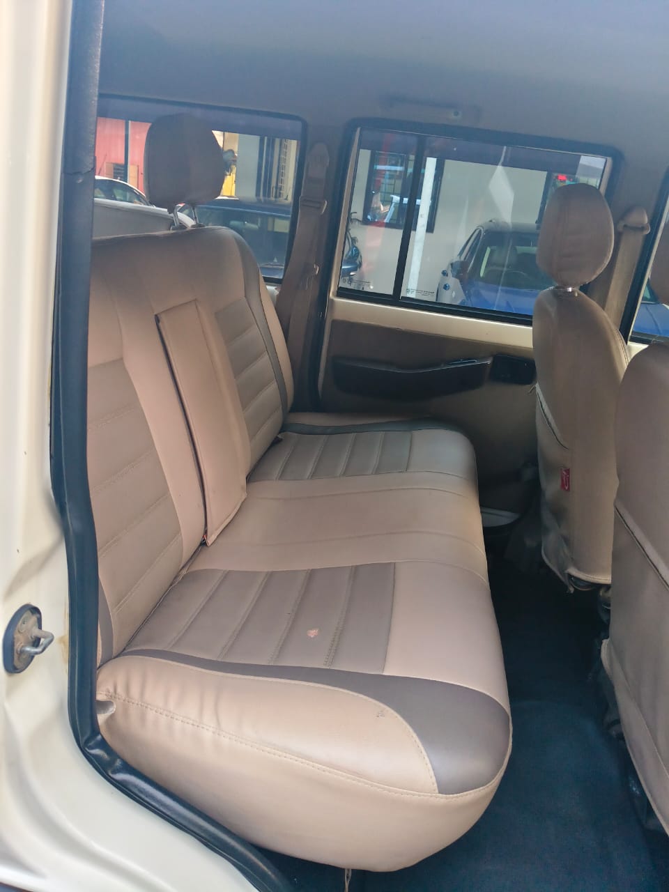Mahindra Bolero - Image 9