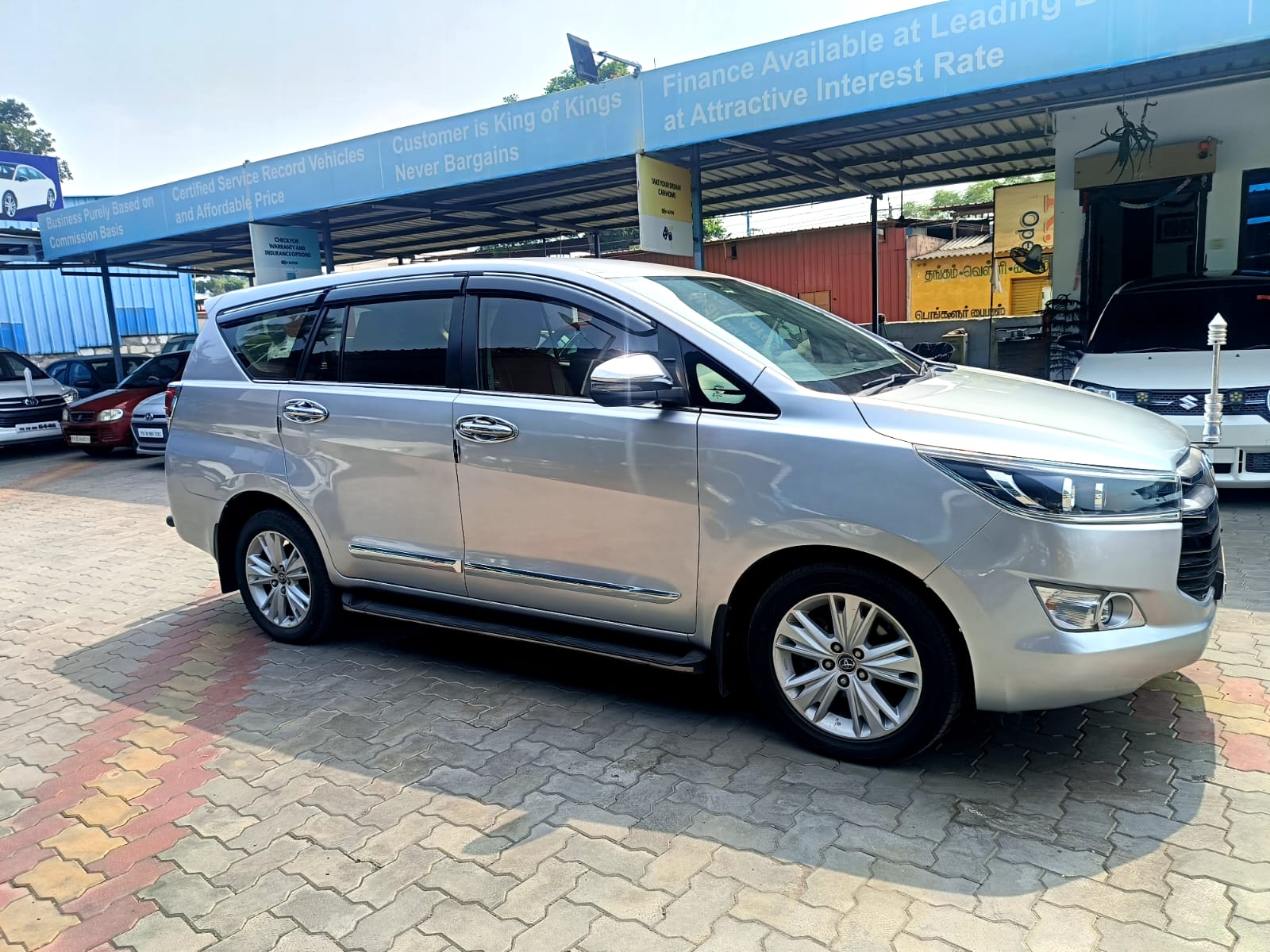 Toyota Innova - Image 65