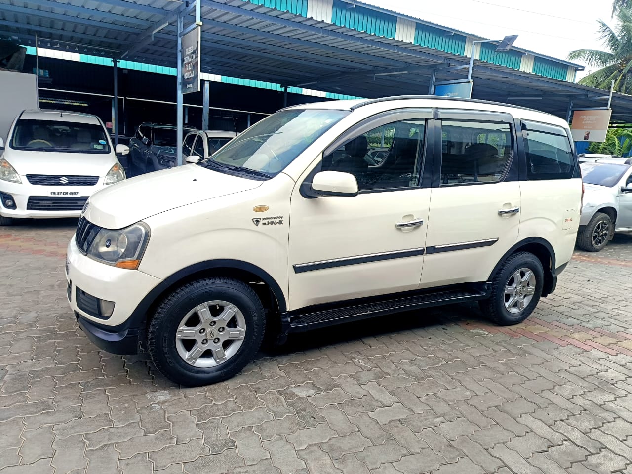 Mahindra Xylo - Image 13