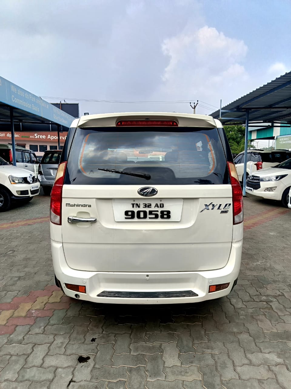 Mahindra Xylo - Image 8