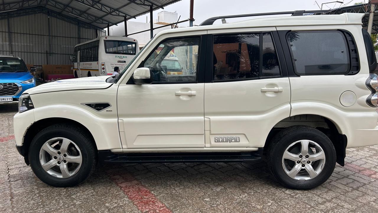 Mahindra Scorpio - Image 6