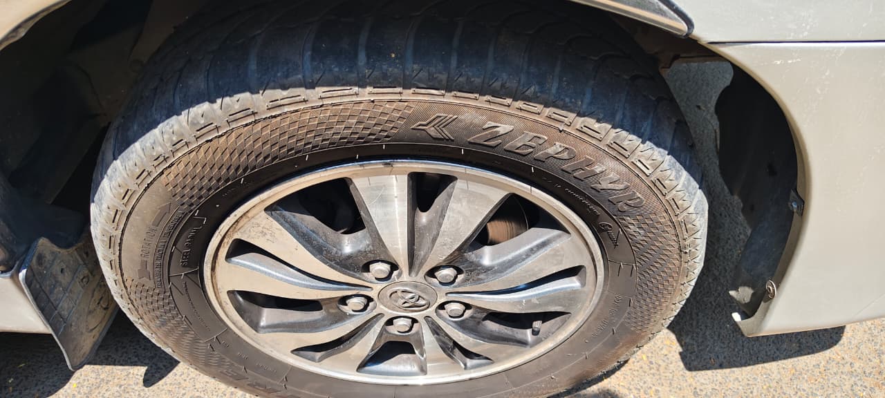 Toyota Innova - Image 5