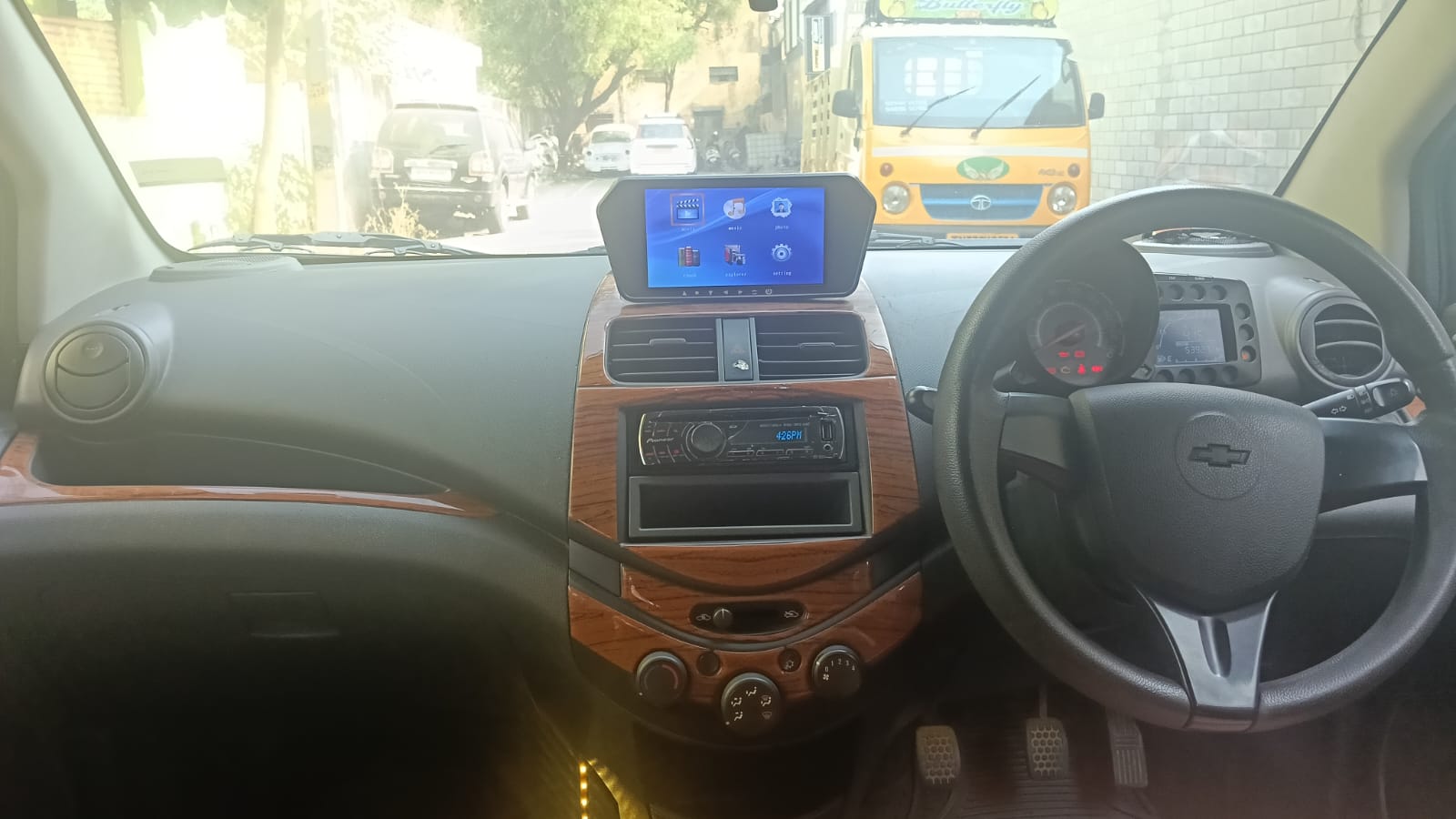 Chevrolet Beat - Image 11