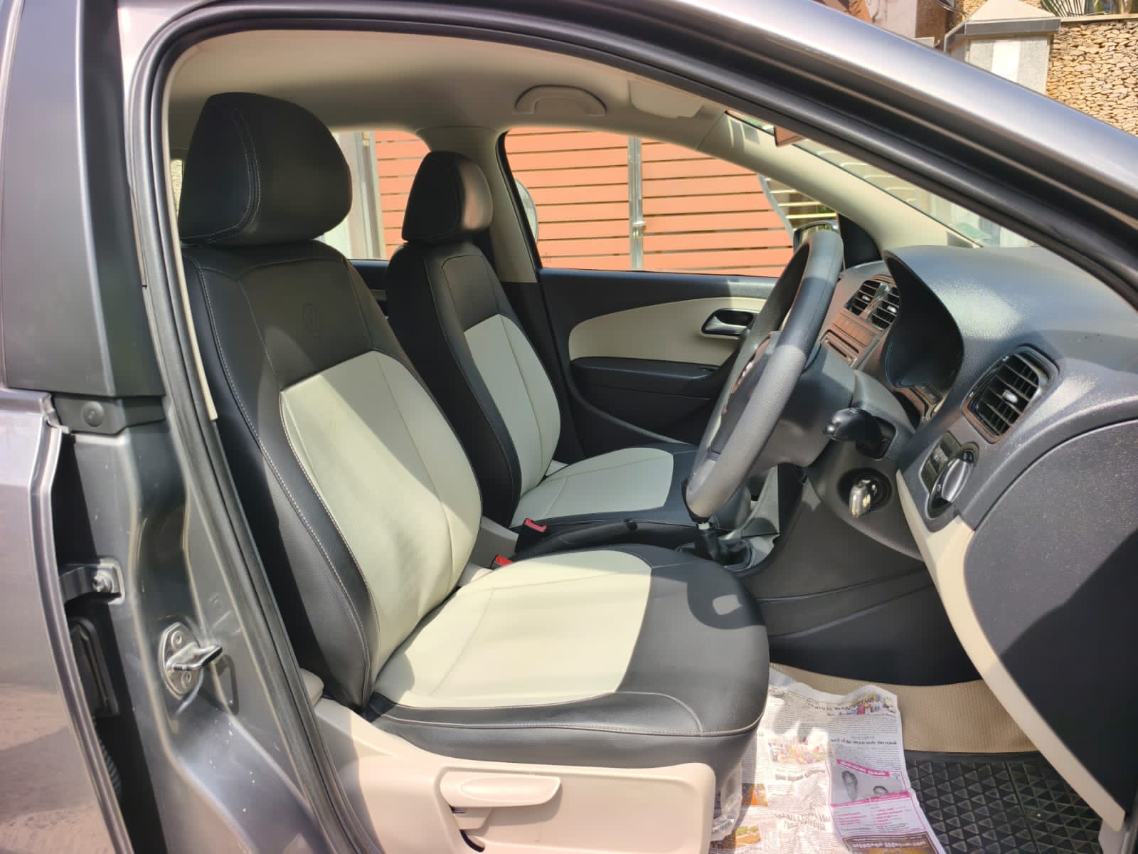 Volkswagen Polo - Image 11