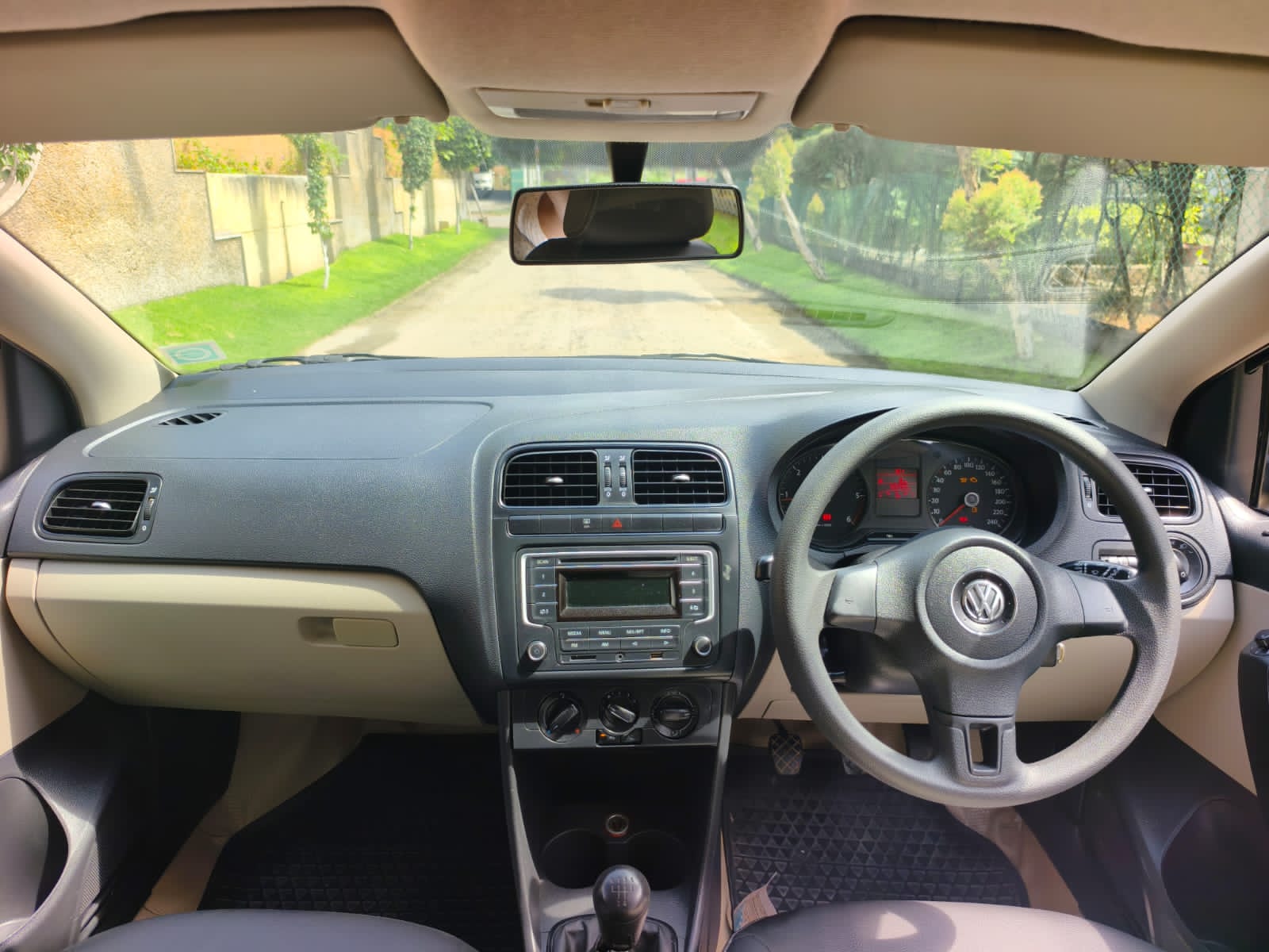 Volkswagen Polo - Image 9