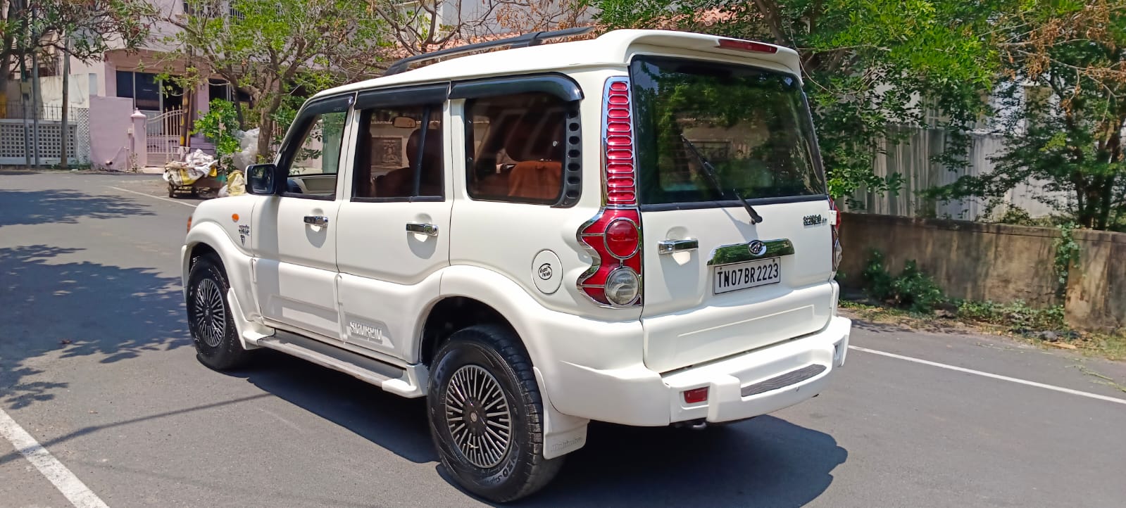 Mahindra Scorpio - Image 15