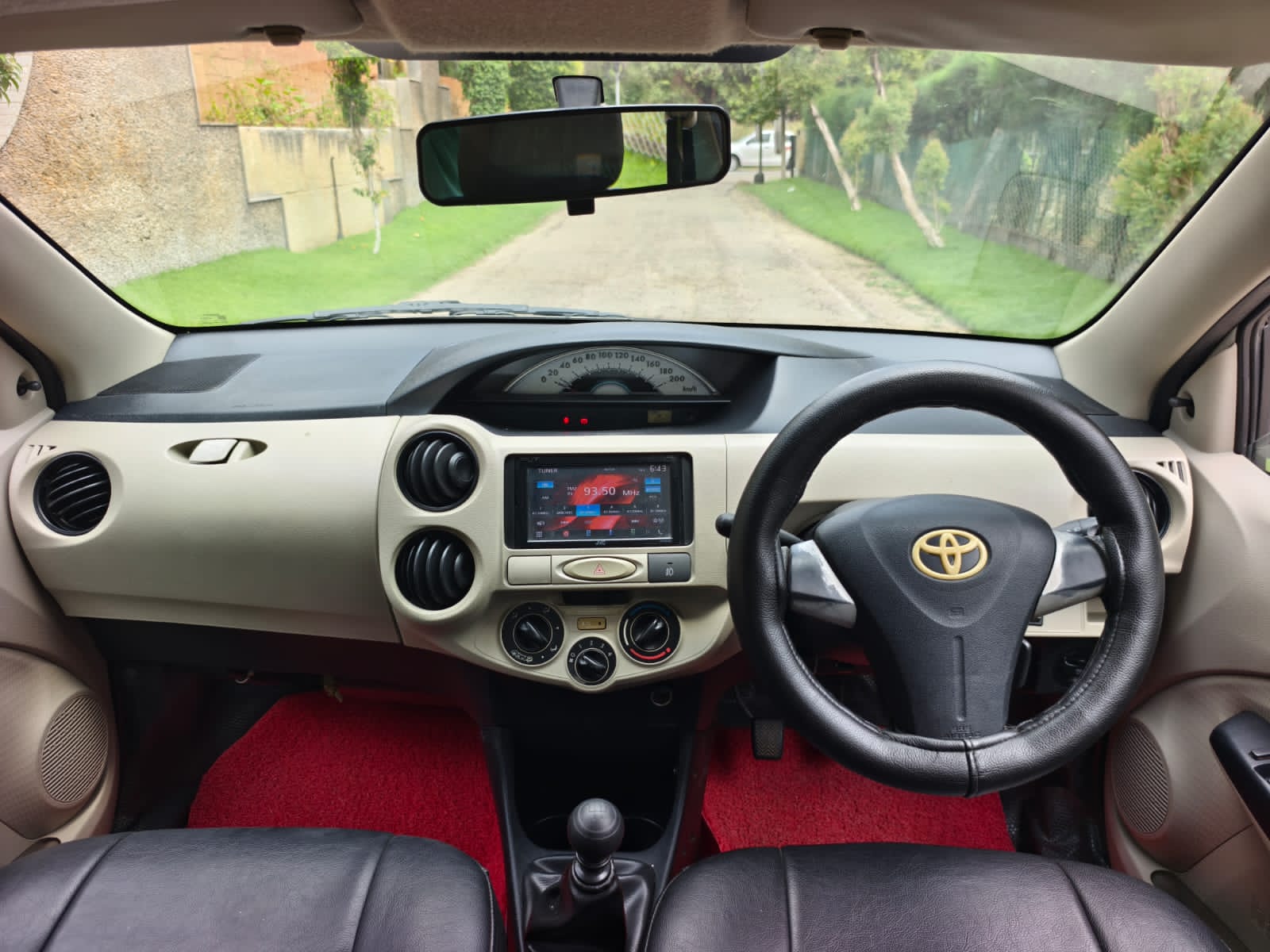 Toyota Etios Liva - Image 7