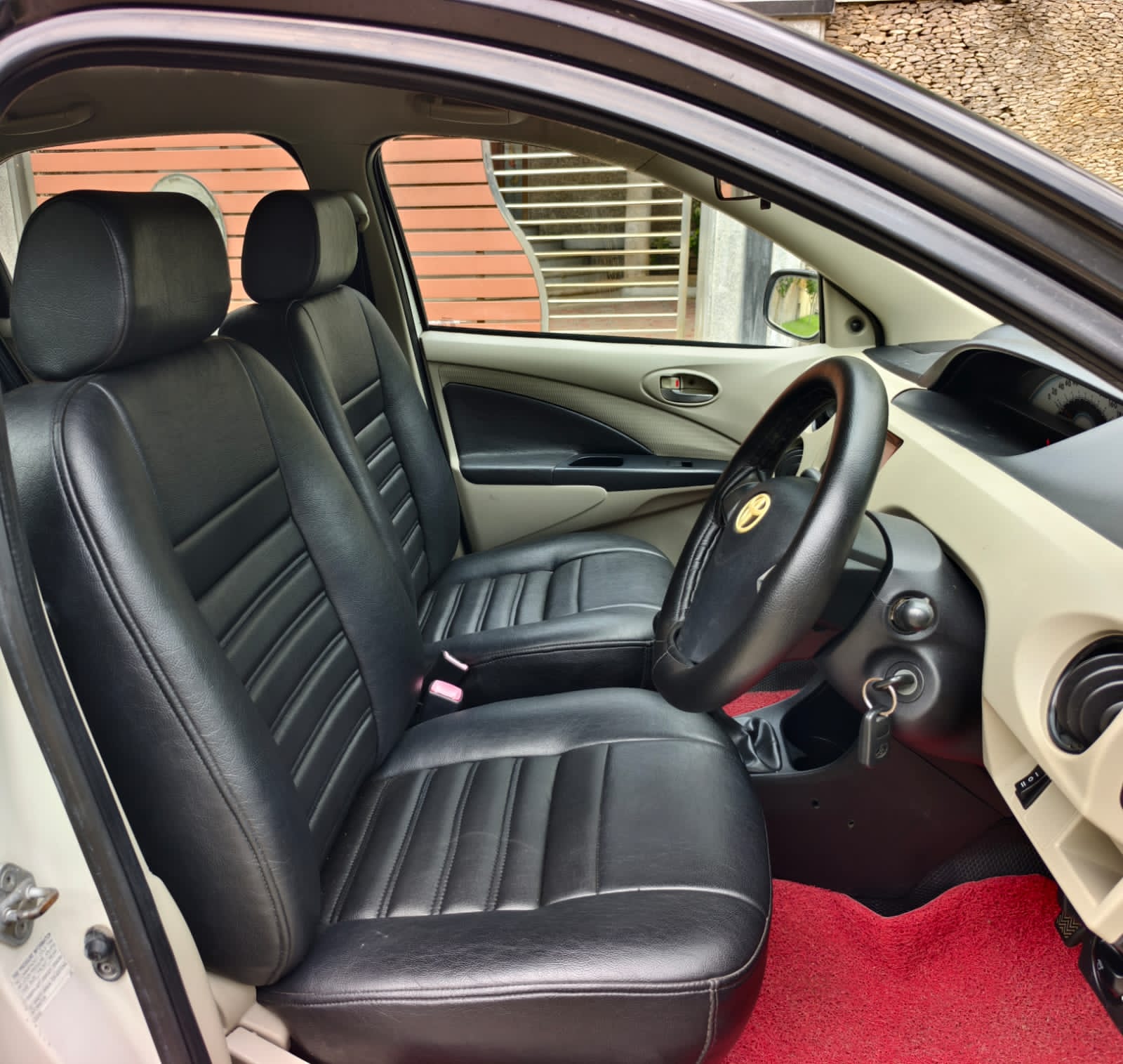 Toyota Etios Liva - Image 8