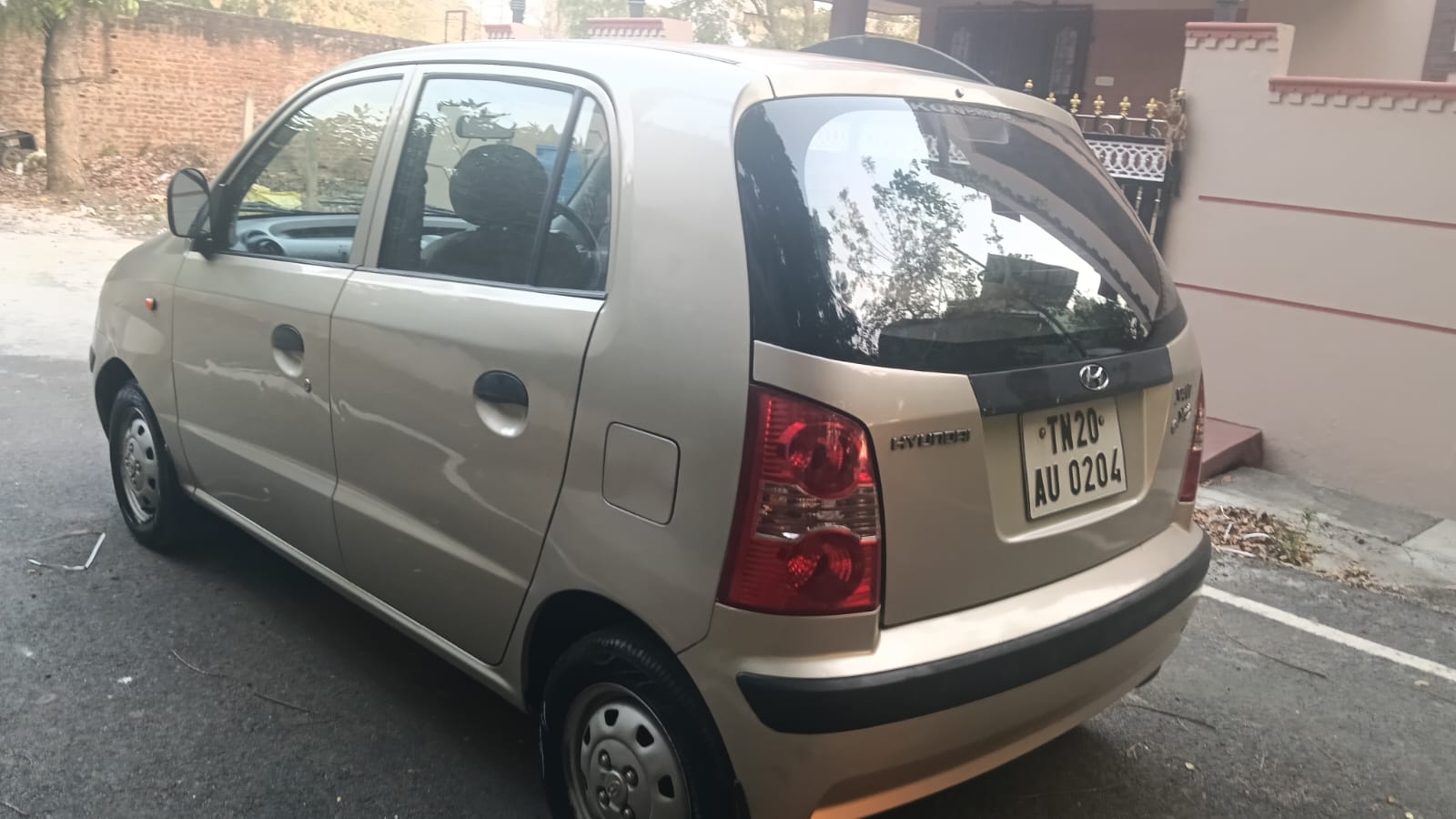 Hyundai Santro Xing - Image 13
