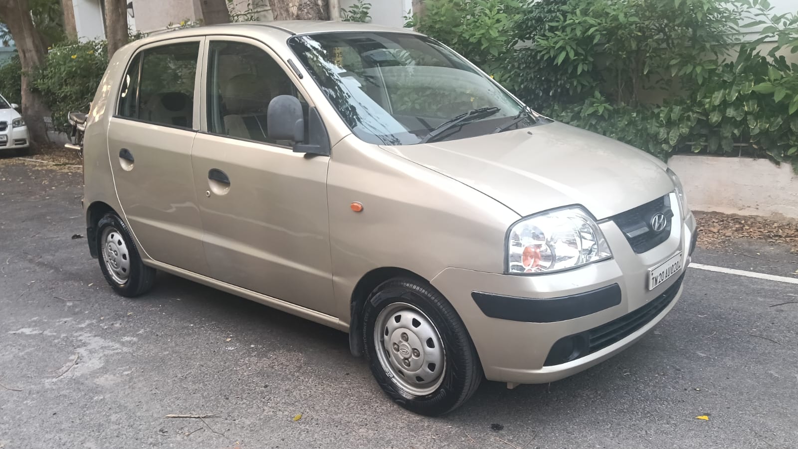 Hyundai Santro Xing - Image 3
